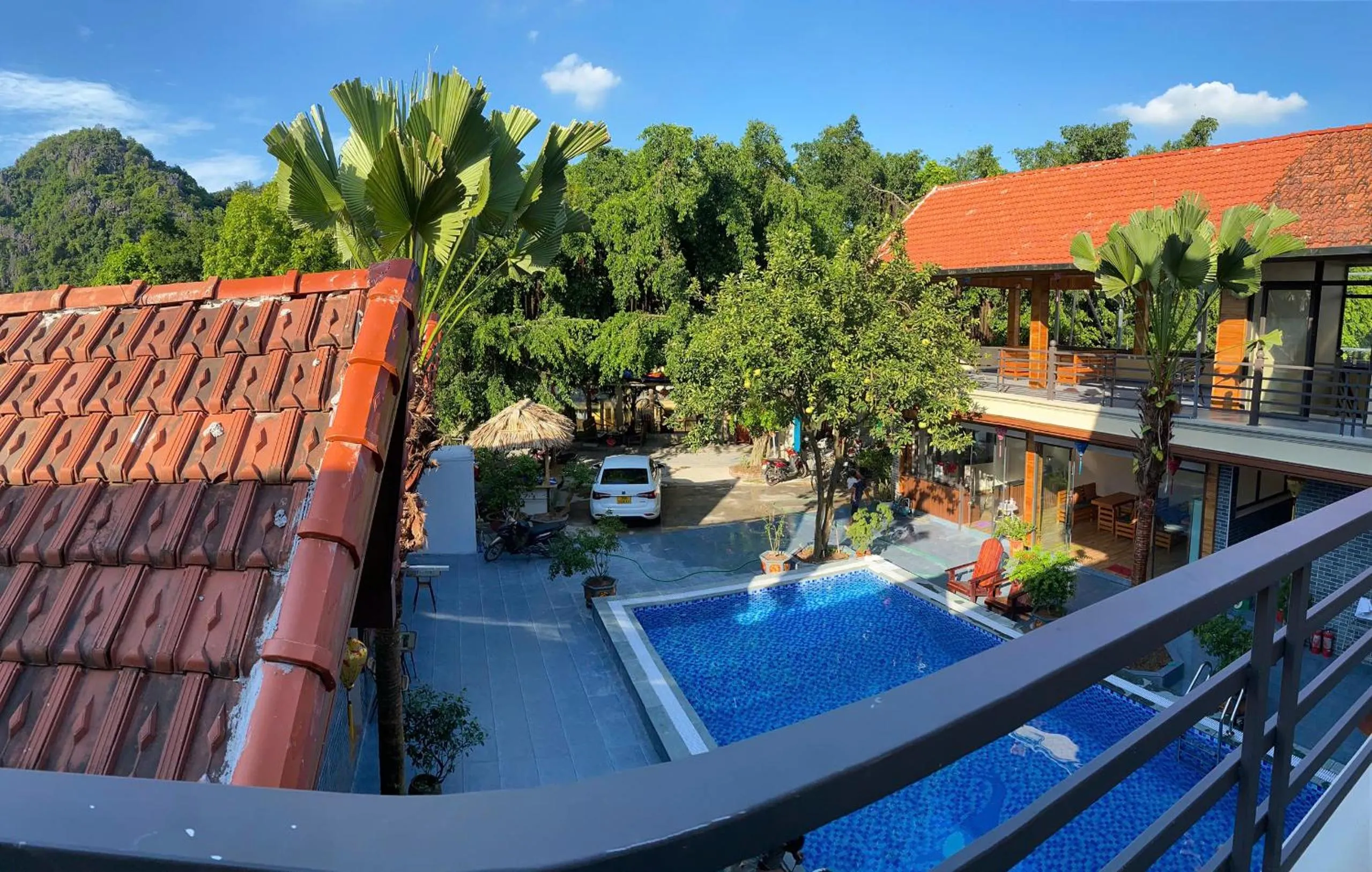 Pool view in Tam Coc Westlake Homestay