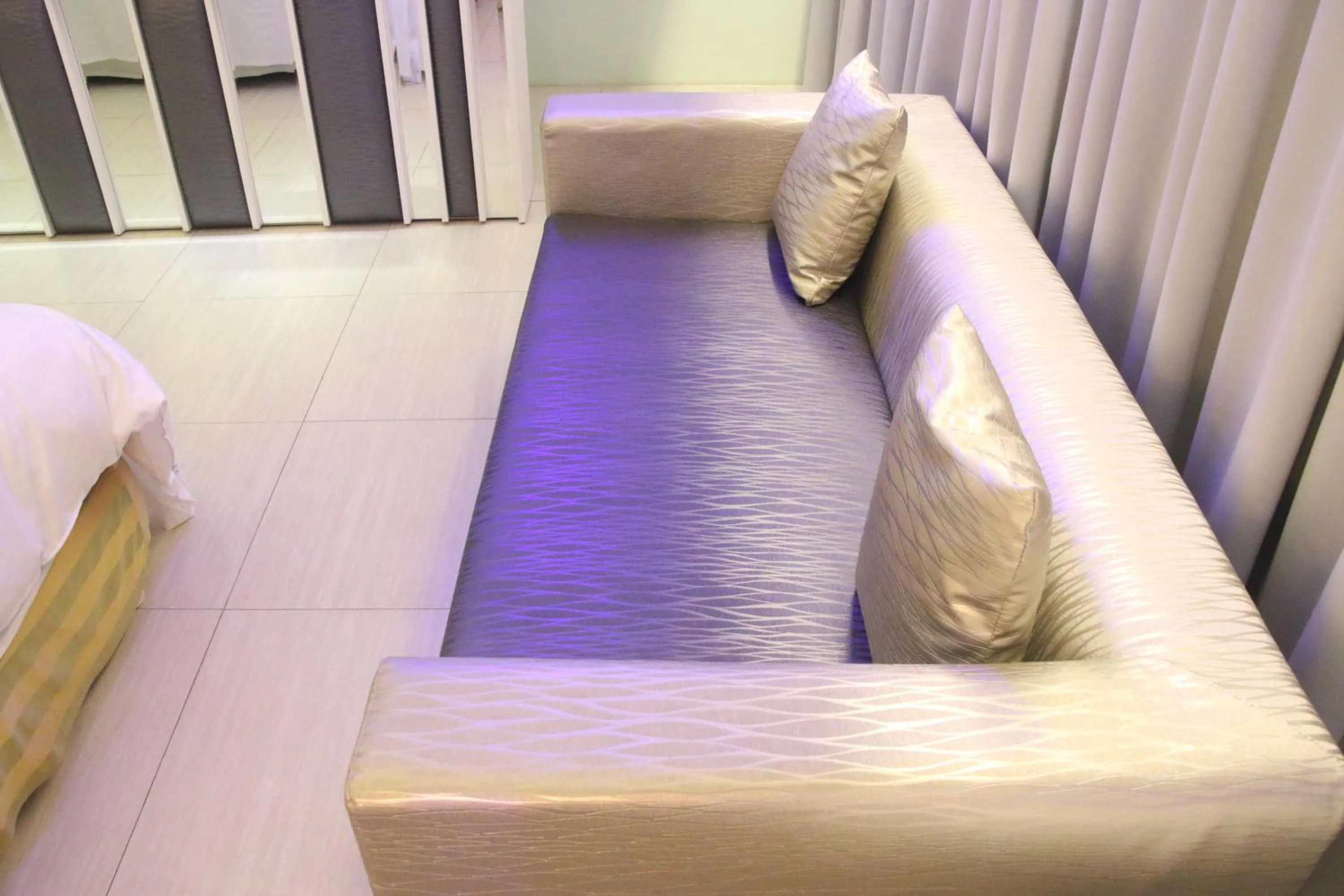 Bed in Kai-Hong Motel