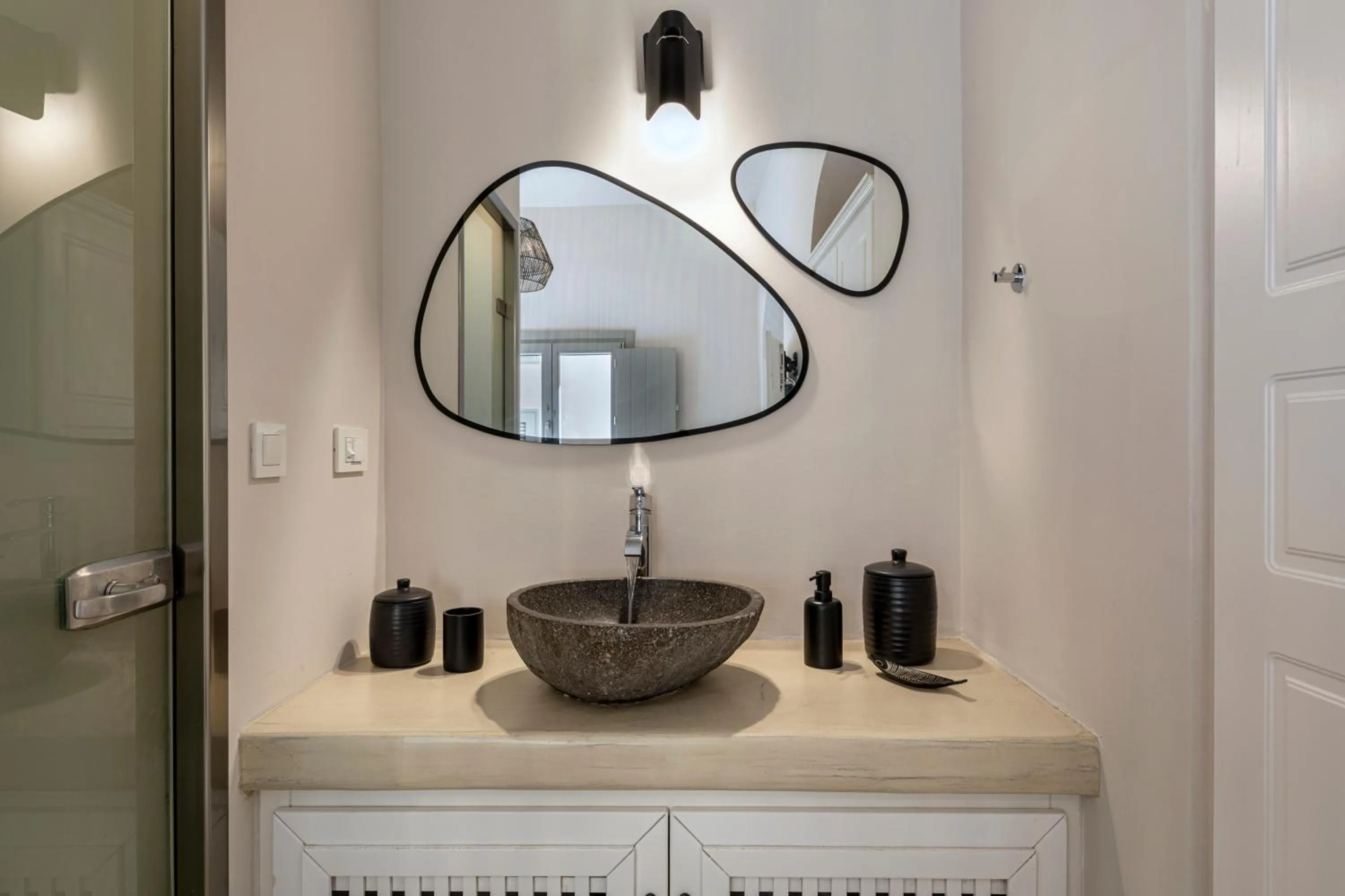 Toilet in Caldera Houses Oia