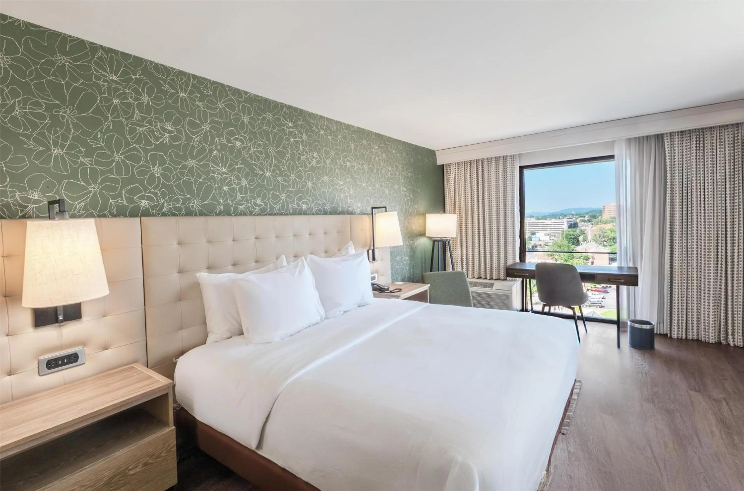 Bedroom, Bed in Hilton Birmingham Downtown at UAB