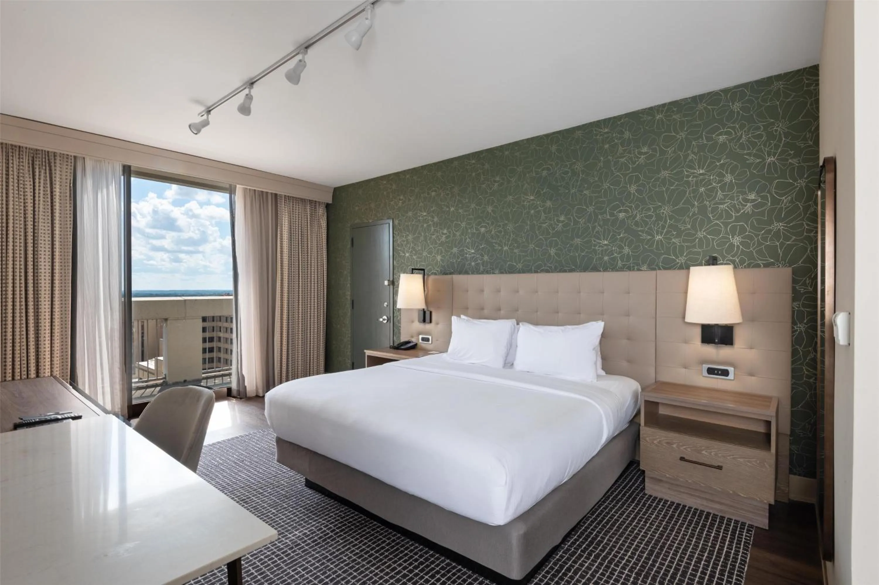 Bed in Hilton Birmingham Downtown at UAB