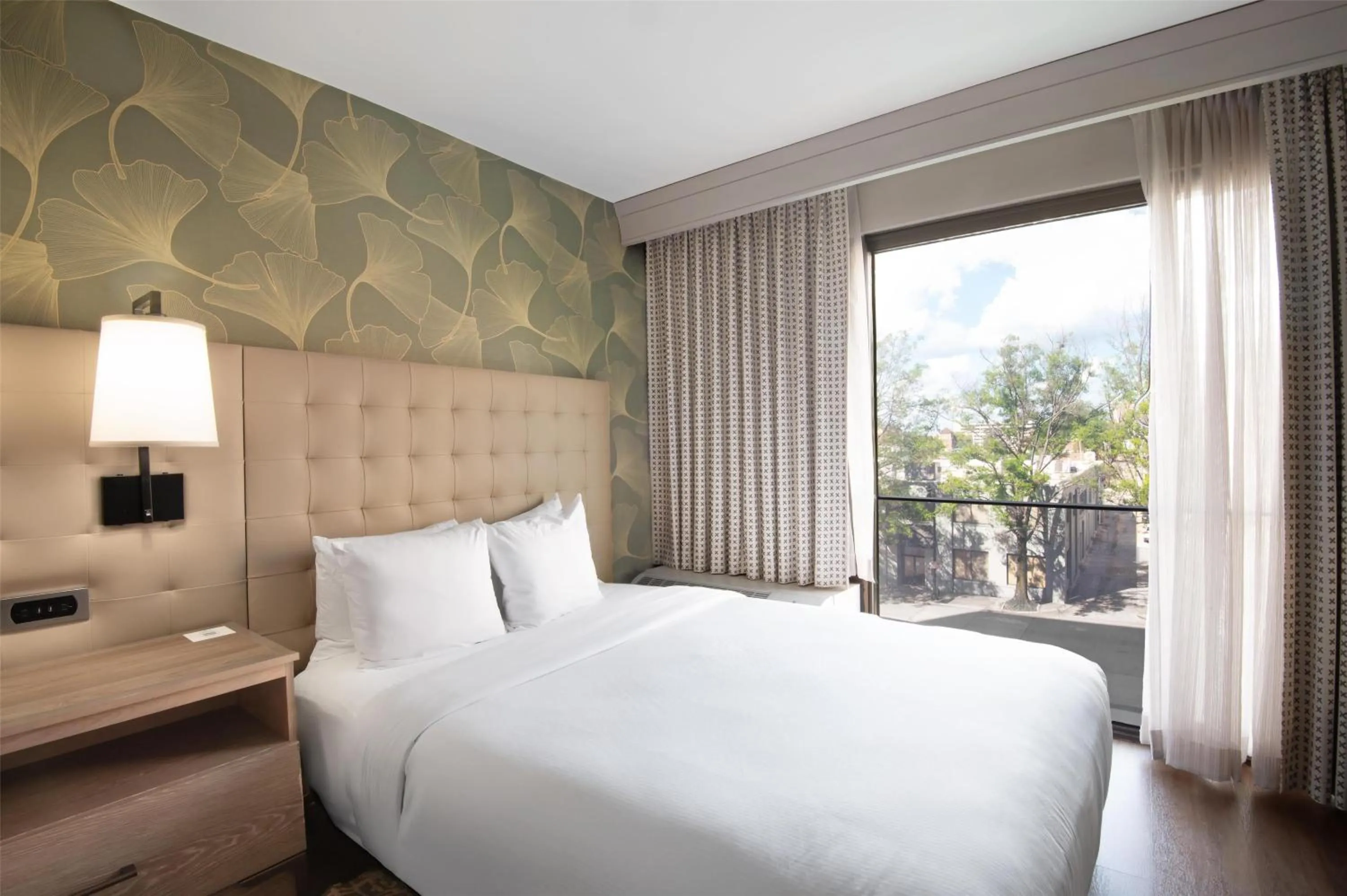 Bed in Hilton Birmingham Downtown at UAB