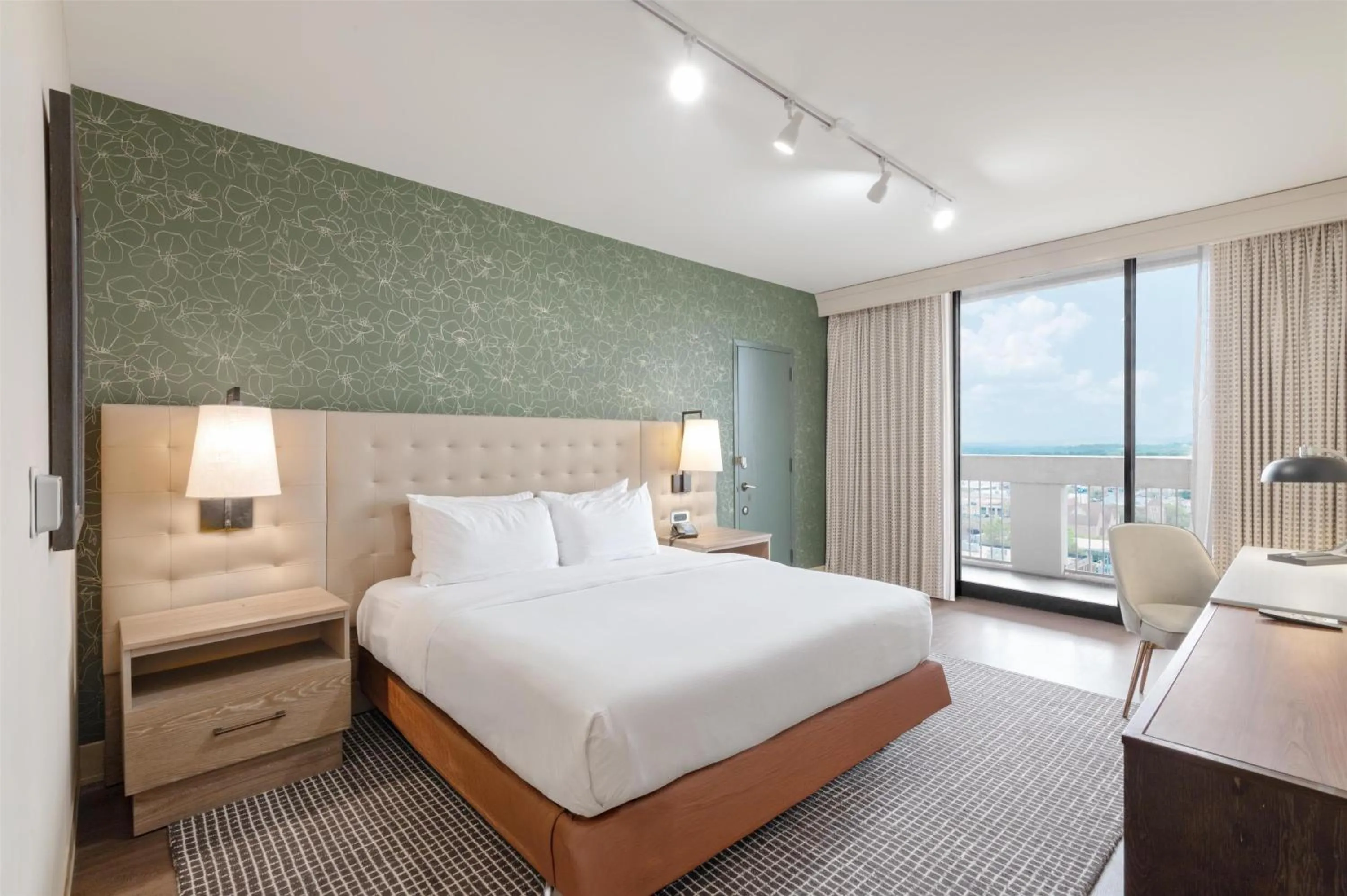 Bed in Hilton Birmingham Downtown at UAB