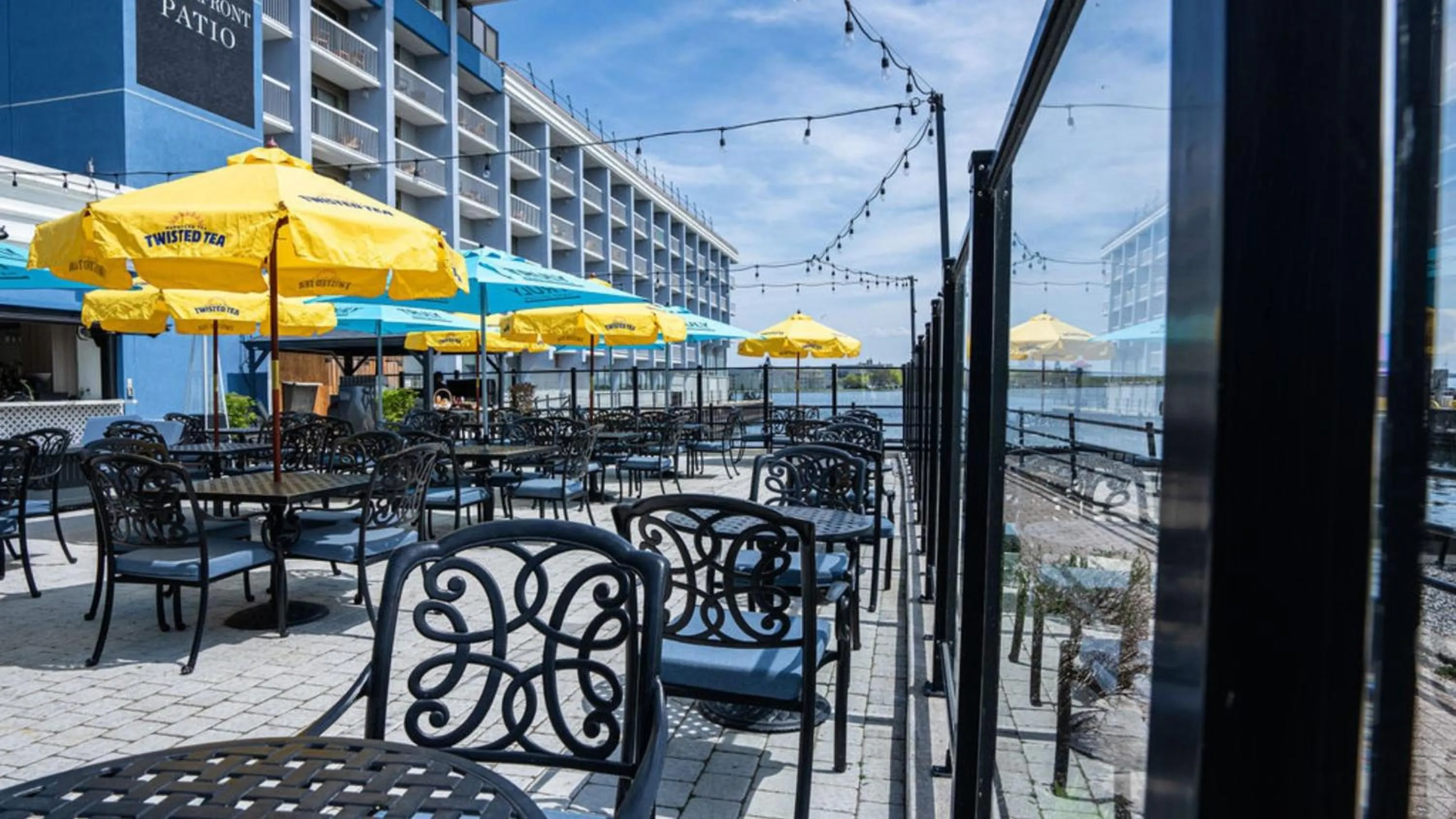 Restaurant/places to eat in Holiday Inn Kingston - Waterfront by IHG