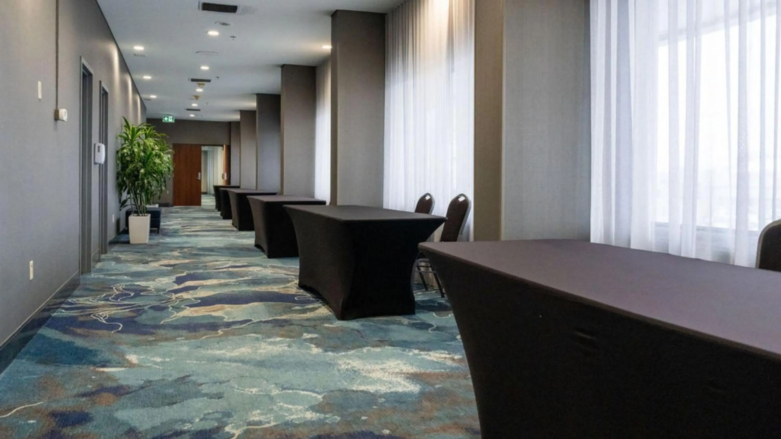 Meeting/conference room in Holiday Inn Kingston - Waterfront by IHG