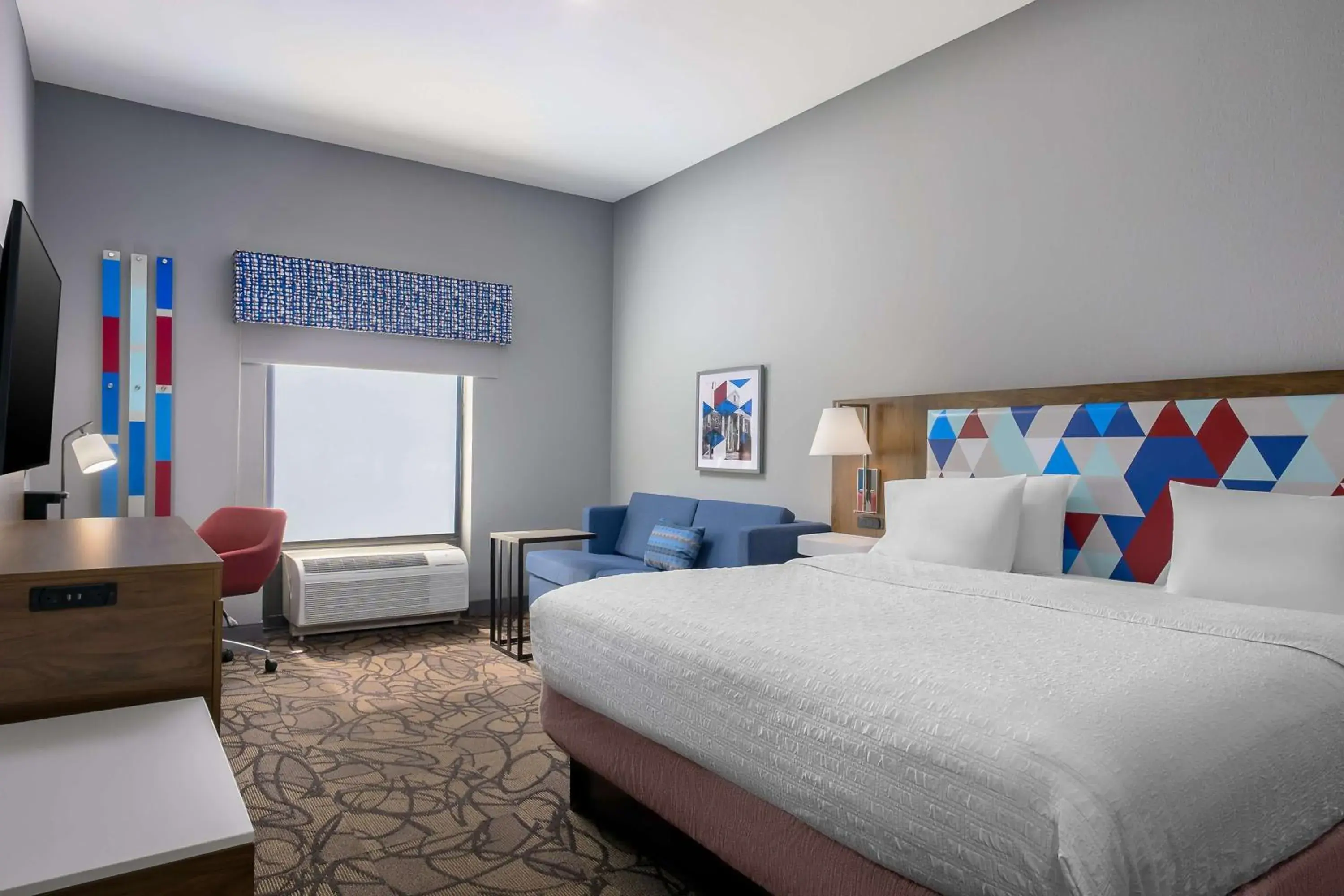 King Room with Sofa Bed and Study - Non-Smoking in Hampton Inn & Suites Birmingham-Pelham - I-65 King Room with Sofa Bed and Study - Non-Smoking in Hampton Inn & Suites Birmingham-Pelham - I-65