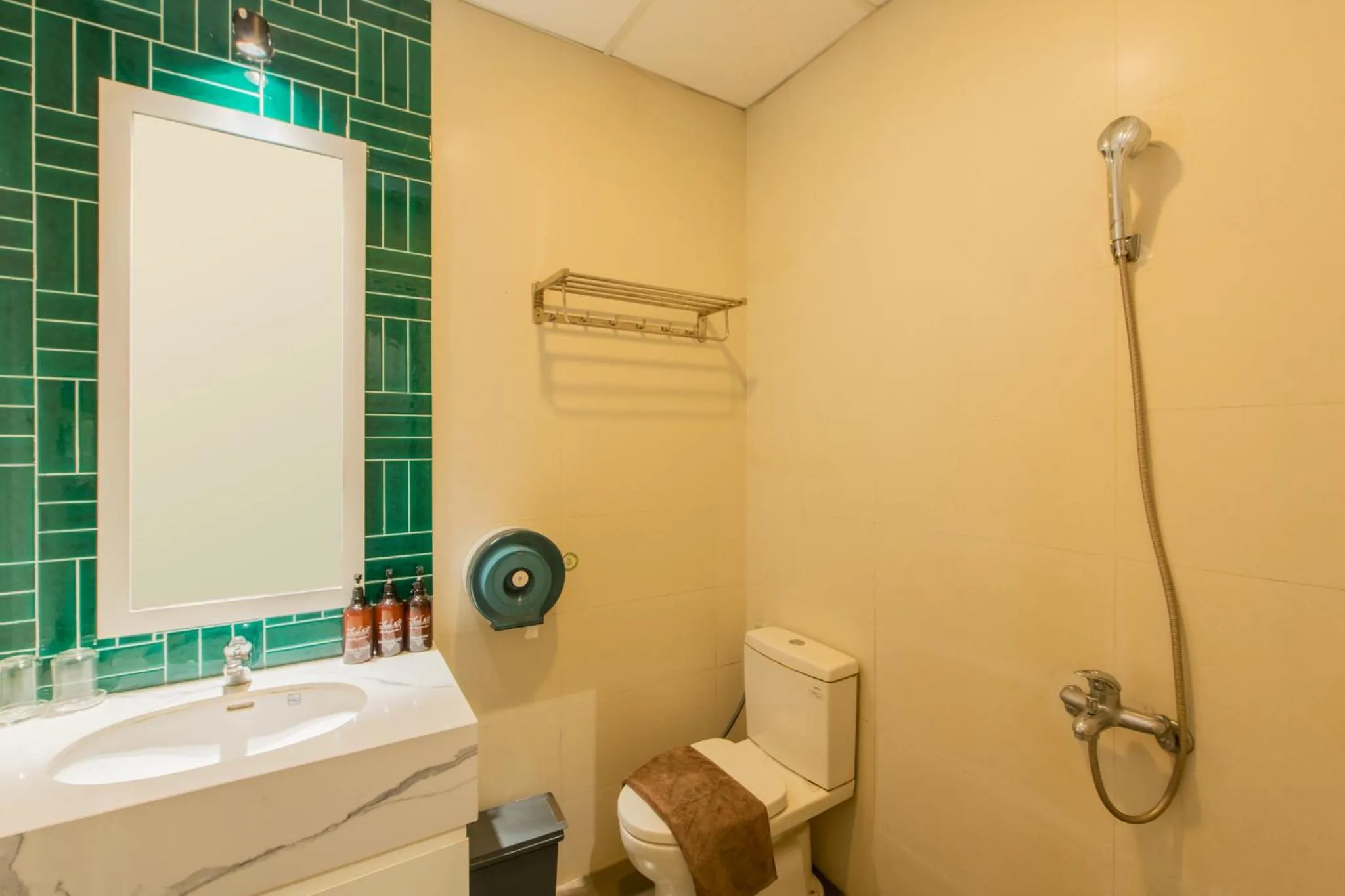 Shower in Thanh Mai Hotel