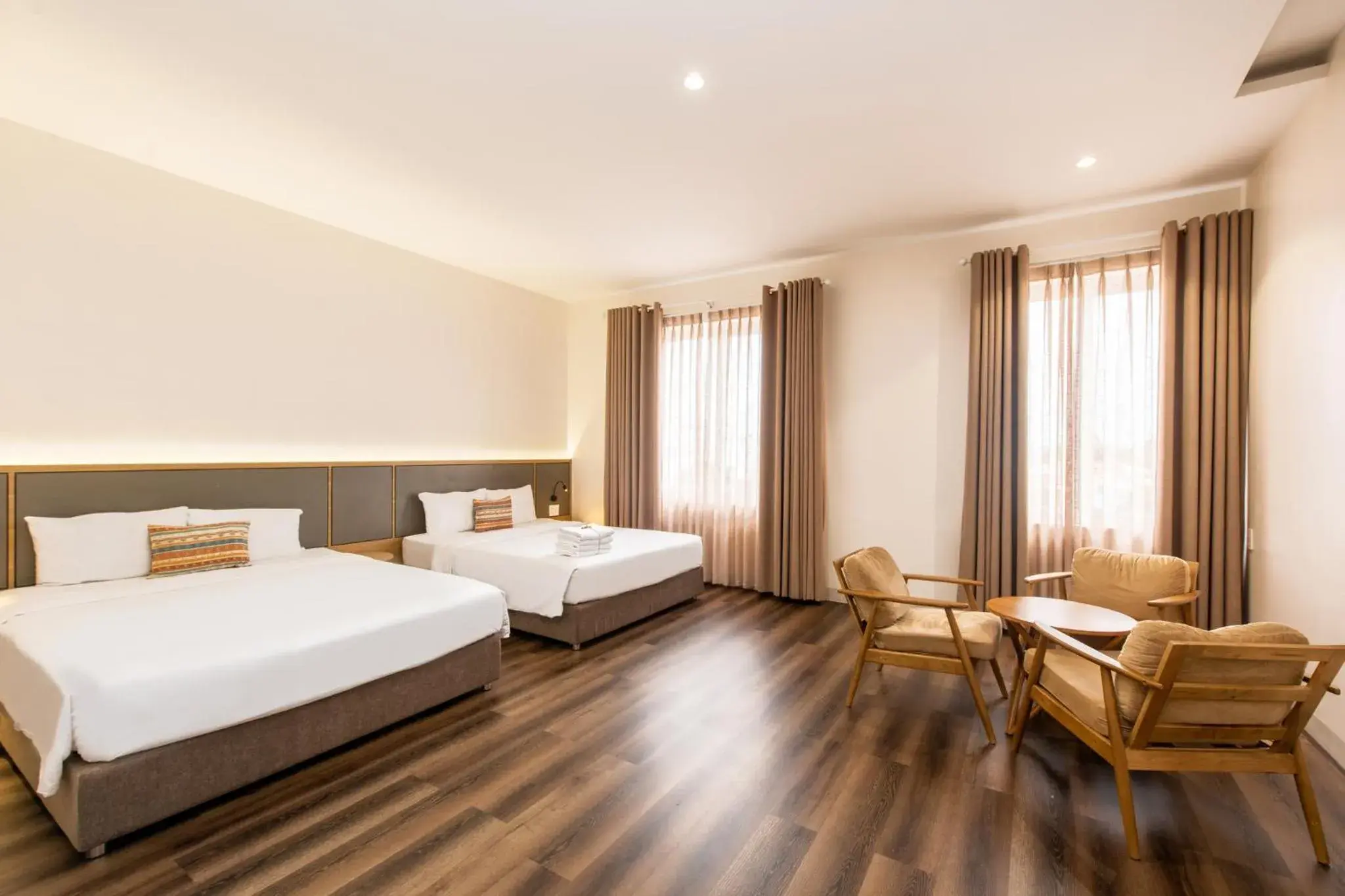 Executive Queen Room with Two Queen Beds in Thanh Mai Hotel Executive Queen Room with Two Queen Beds in Thanh Mai Hotel