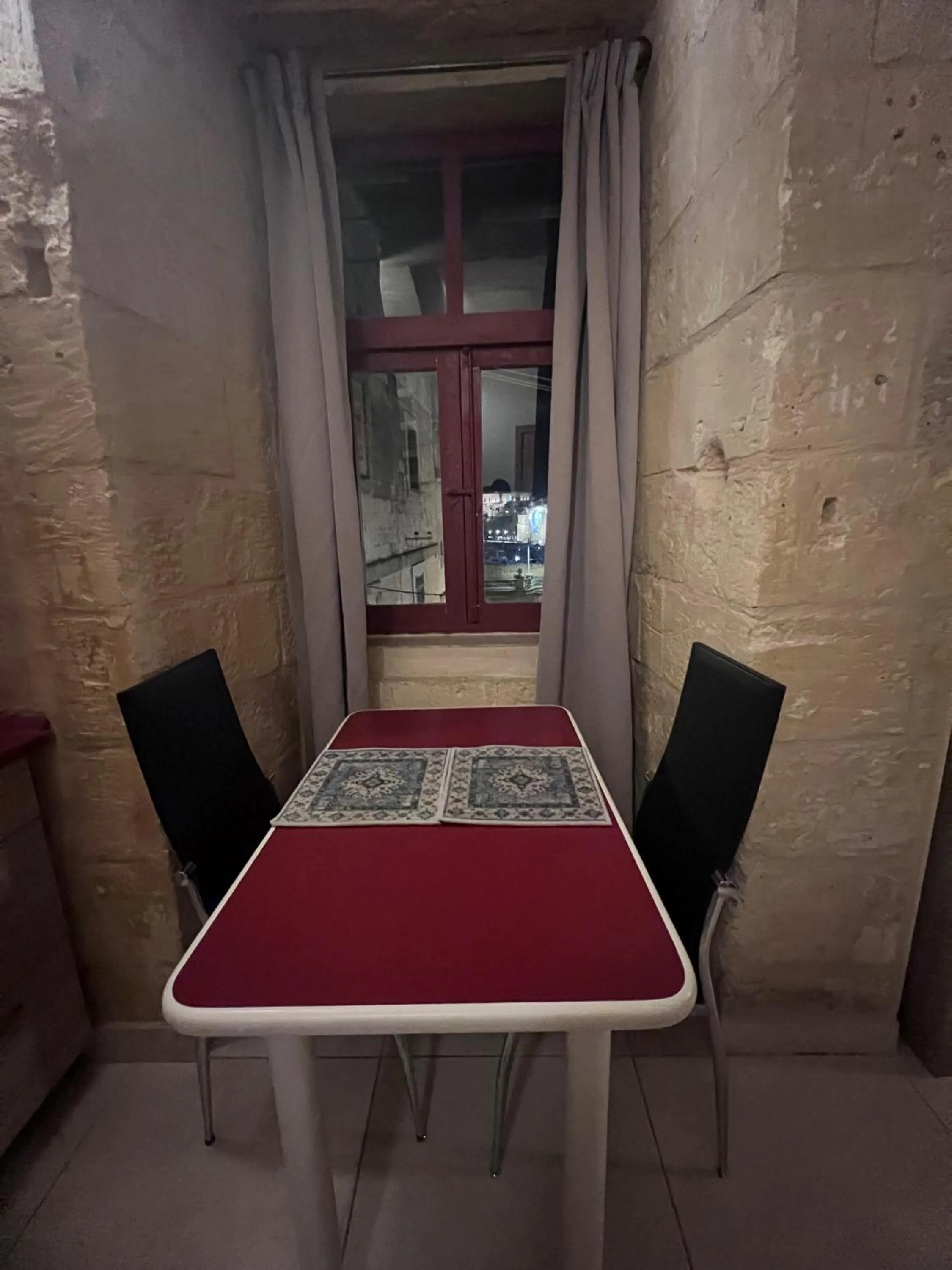 Kitchen or kitchenette in Twenty Antika