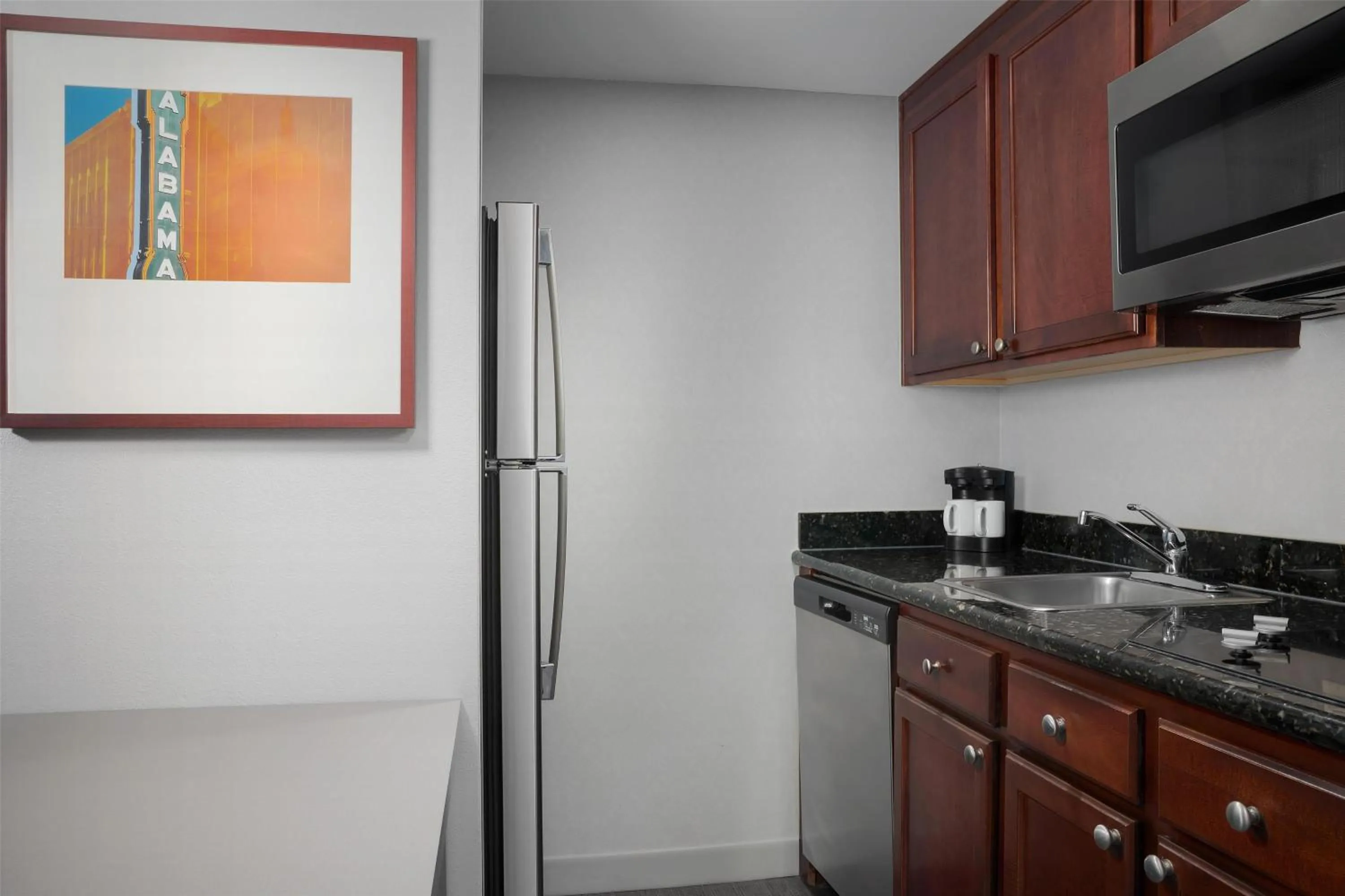 Kitchen or kitchenette in Homewood Suites by Hilton Birmingham South Inverness