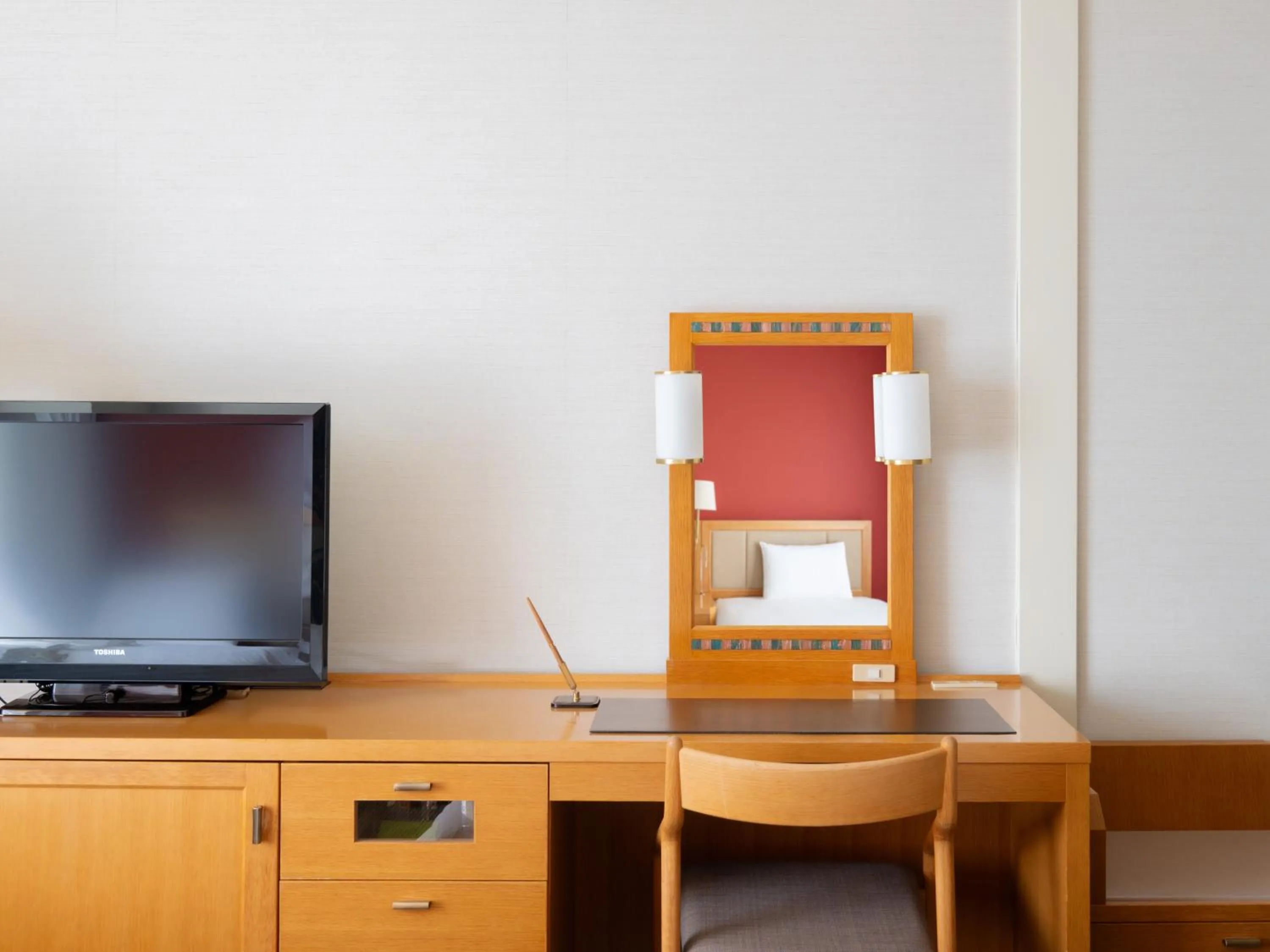 Photo of the whole room in The Mark Grand Hotel