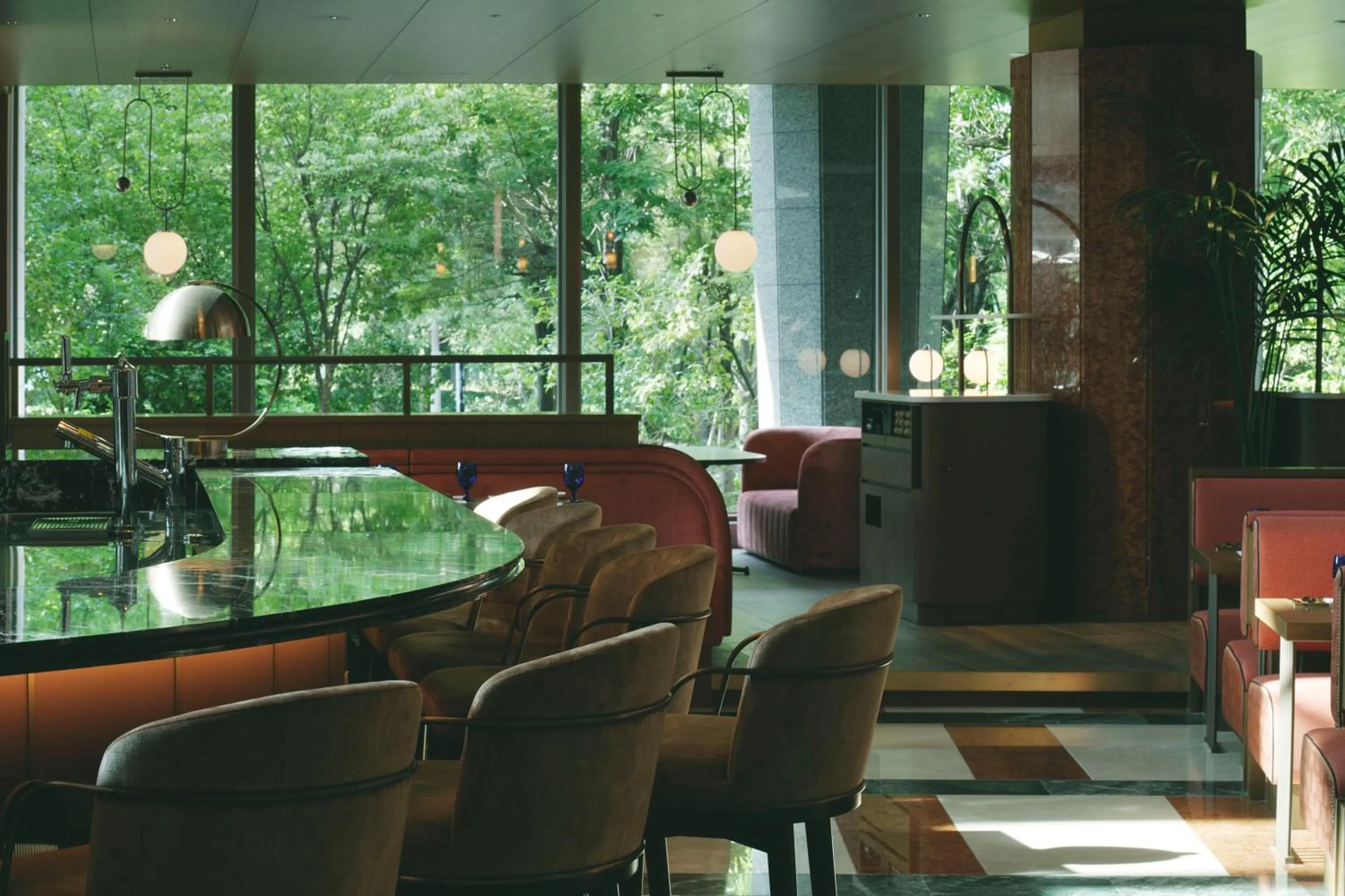 Restaurant/places to eat in The Mark Grand Hotel