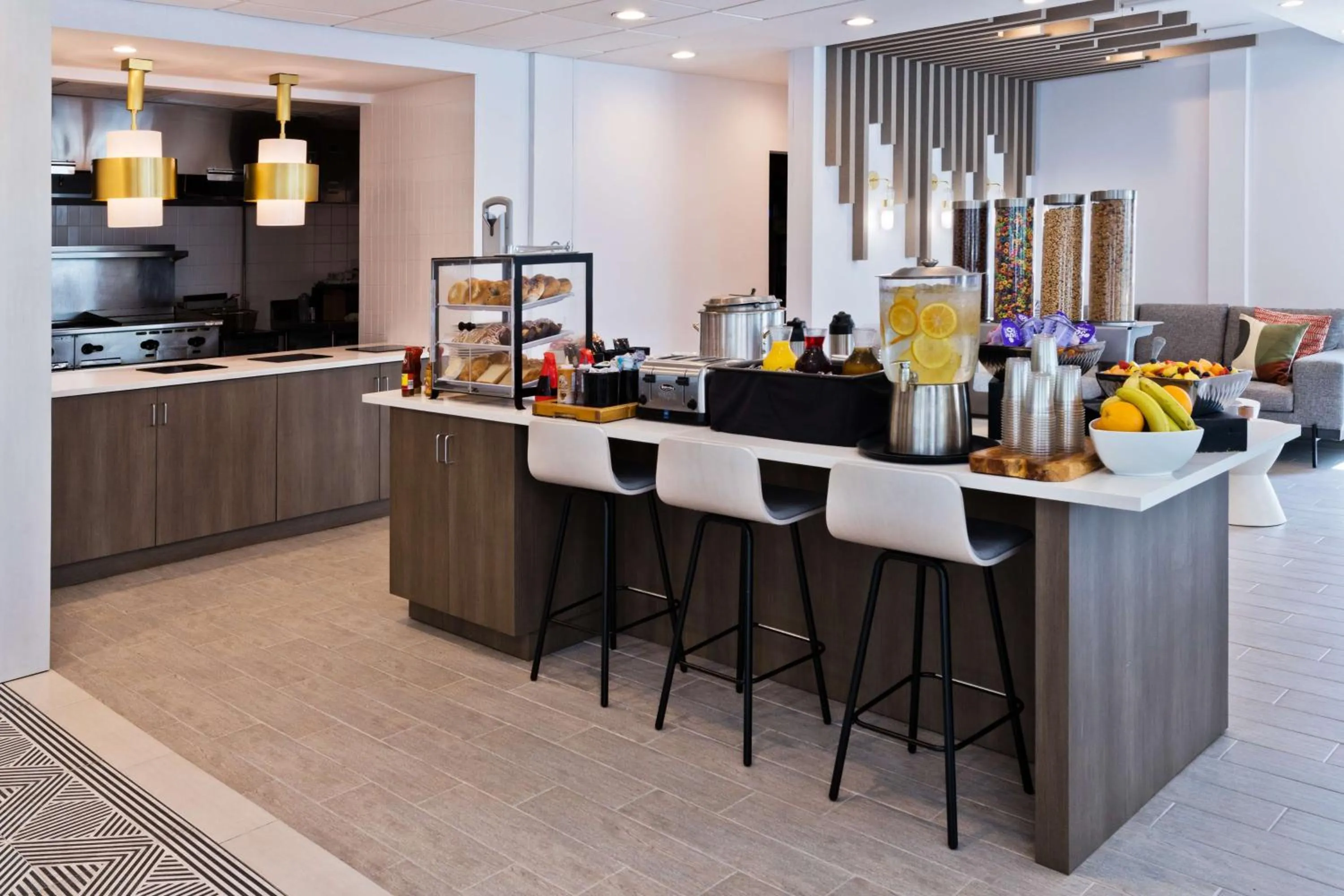 Breakfast in Hilton Garden Inn Birmingham/Lakeshore Drive