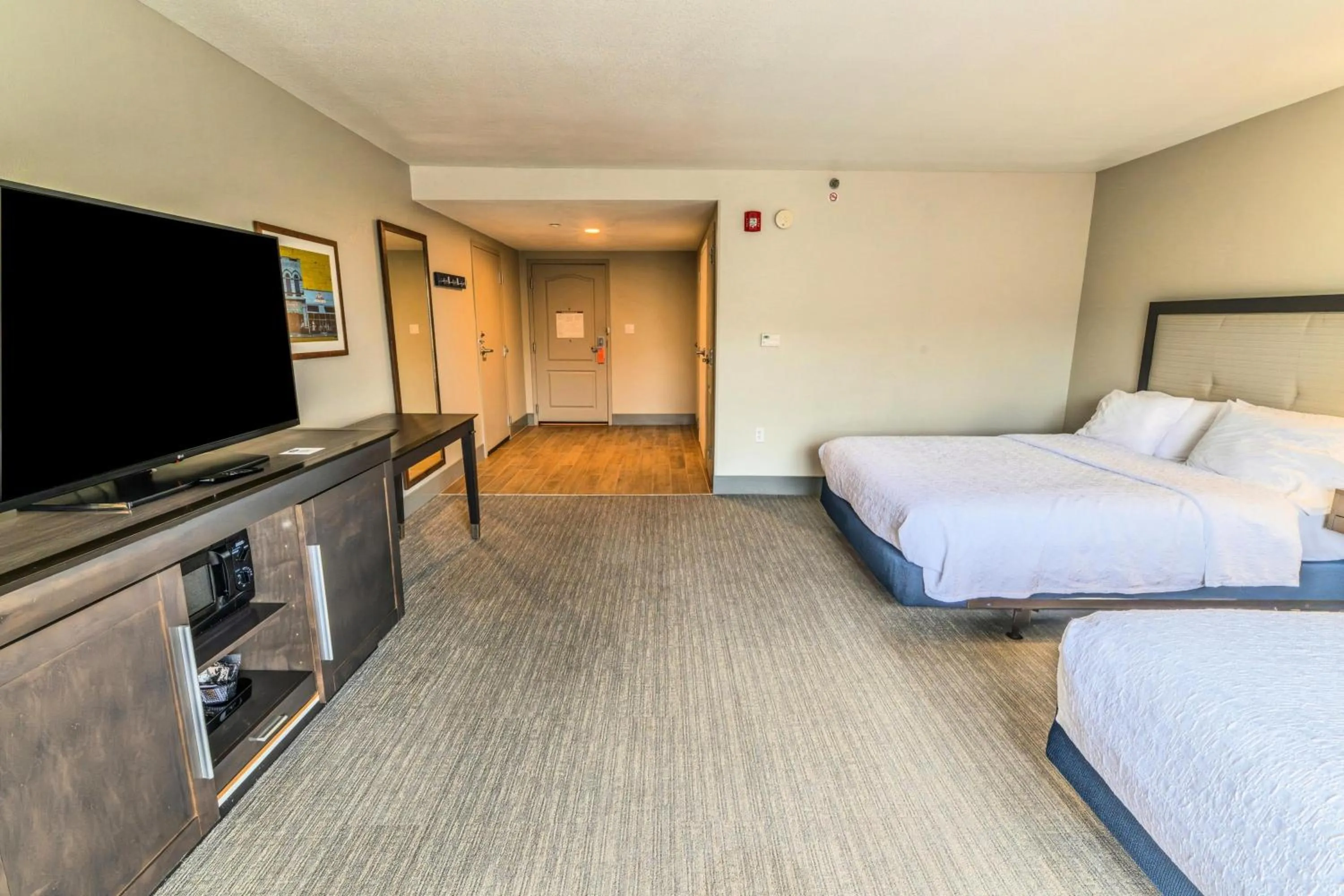 Bed in Hampton Inn Jasper, AL