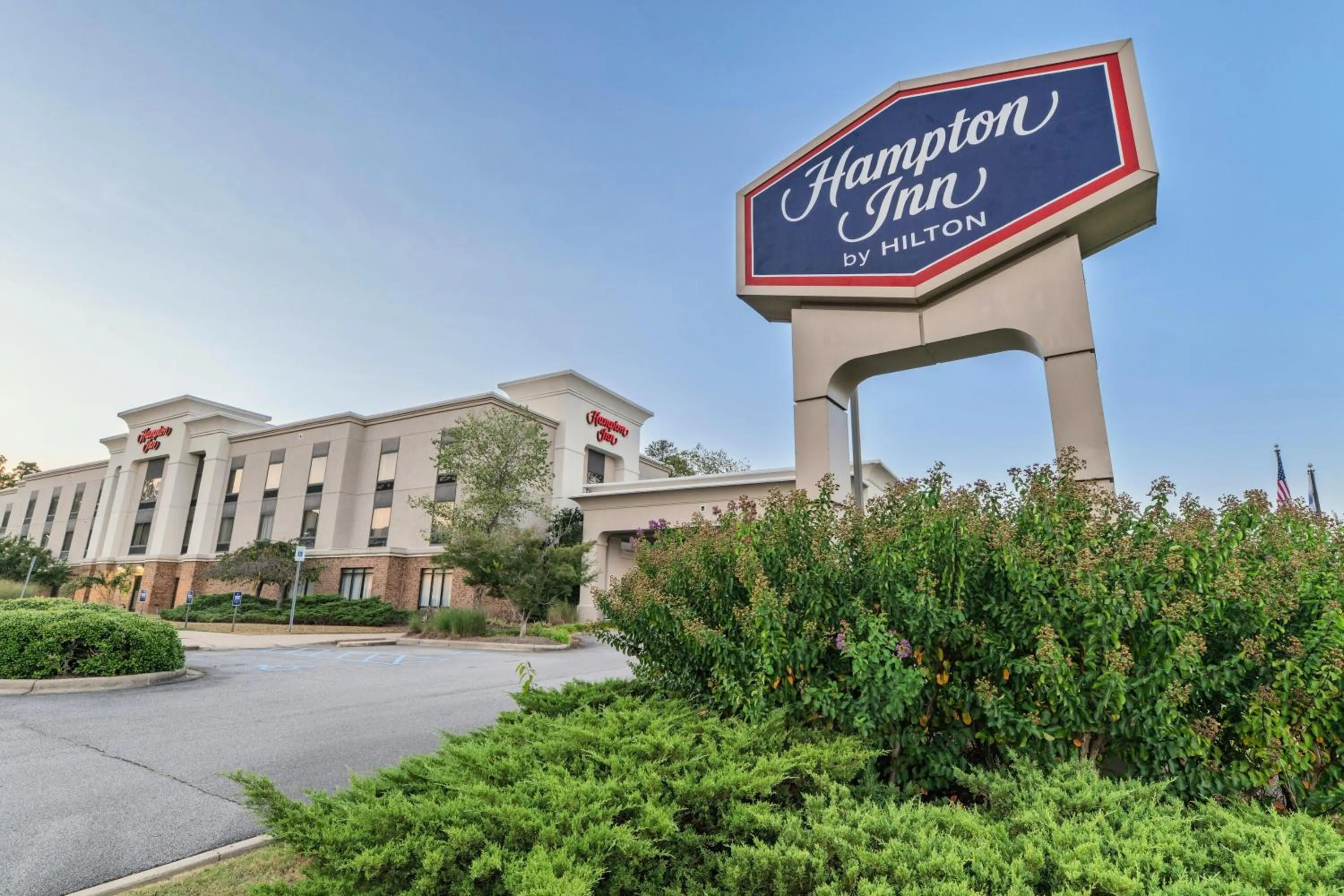Property building in Hampton Inn Jasper, AL