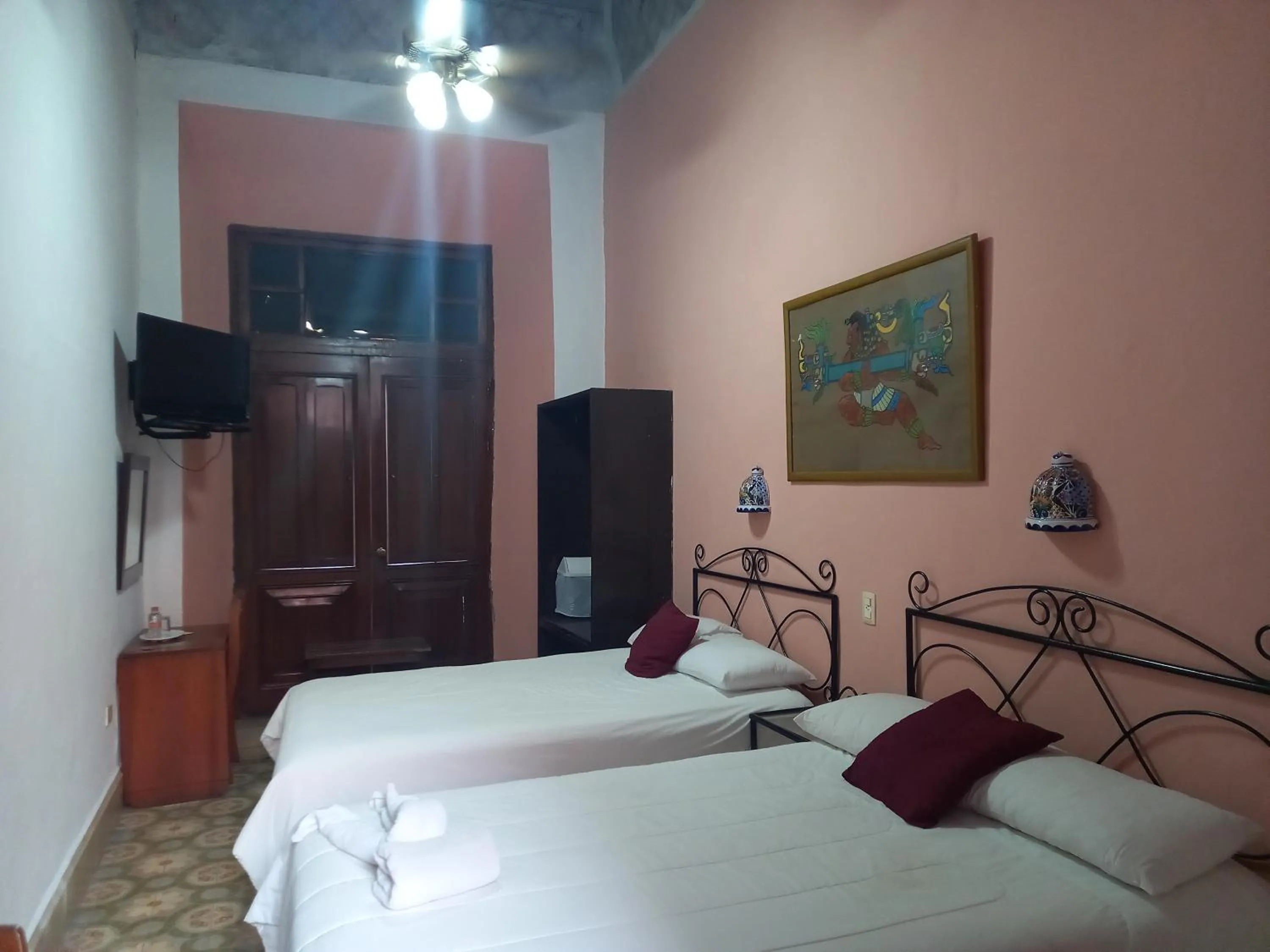 Photo of the whole room, Bed in Hotel Reforma