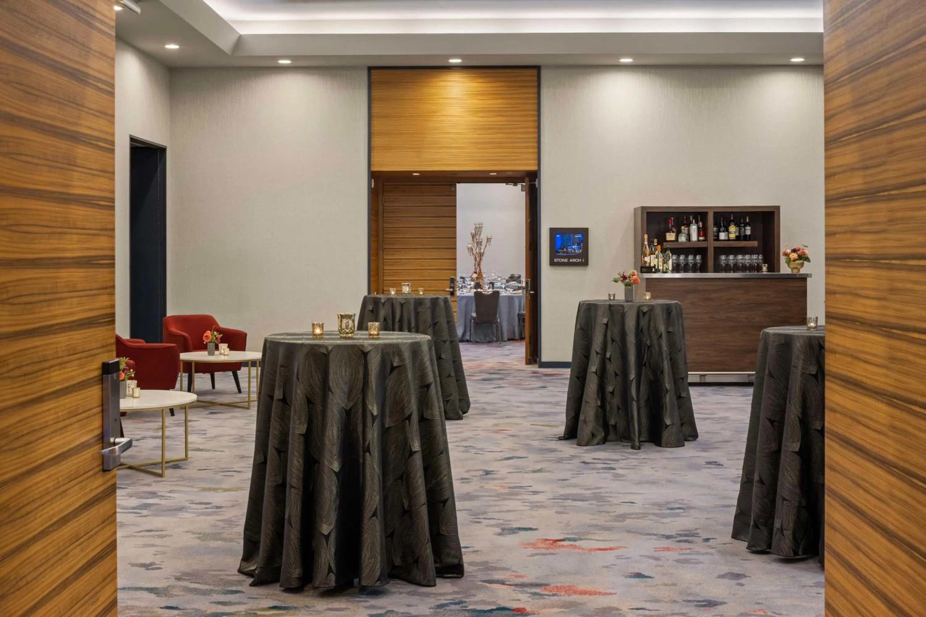 Meeting/conference room in The Lofton Hotel Minneapolis, Tapestry Collection by Hilton