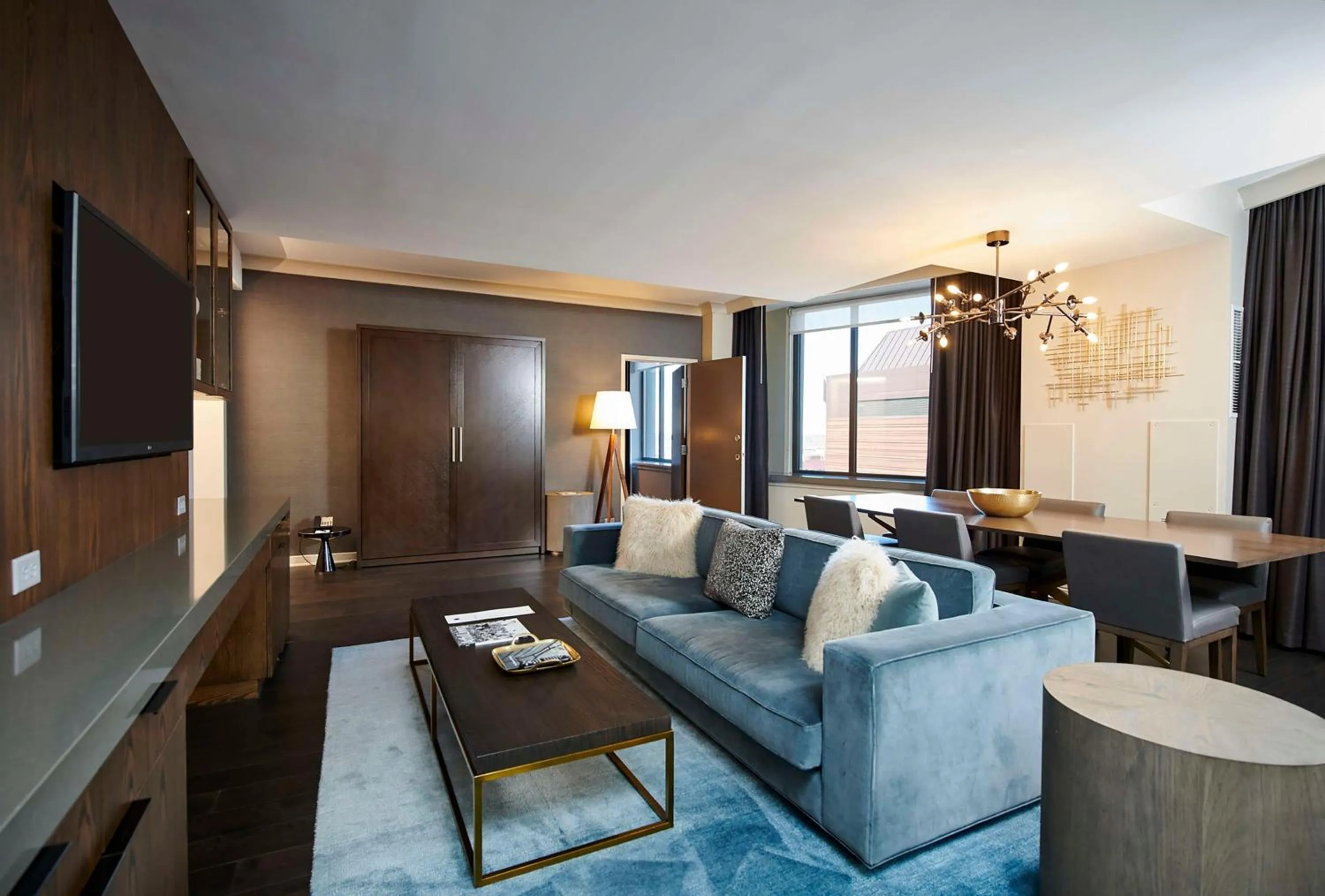 Living room in The Lofton Hotel Minneapolis, Tapestry Collection by Hilton