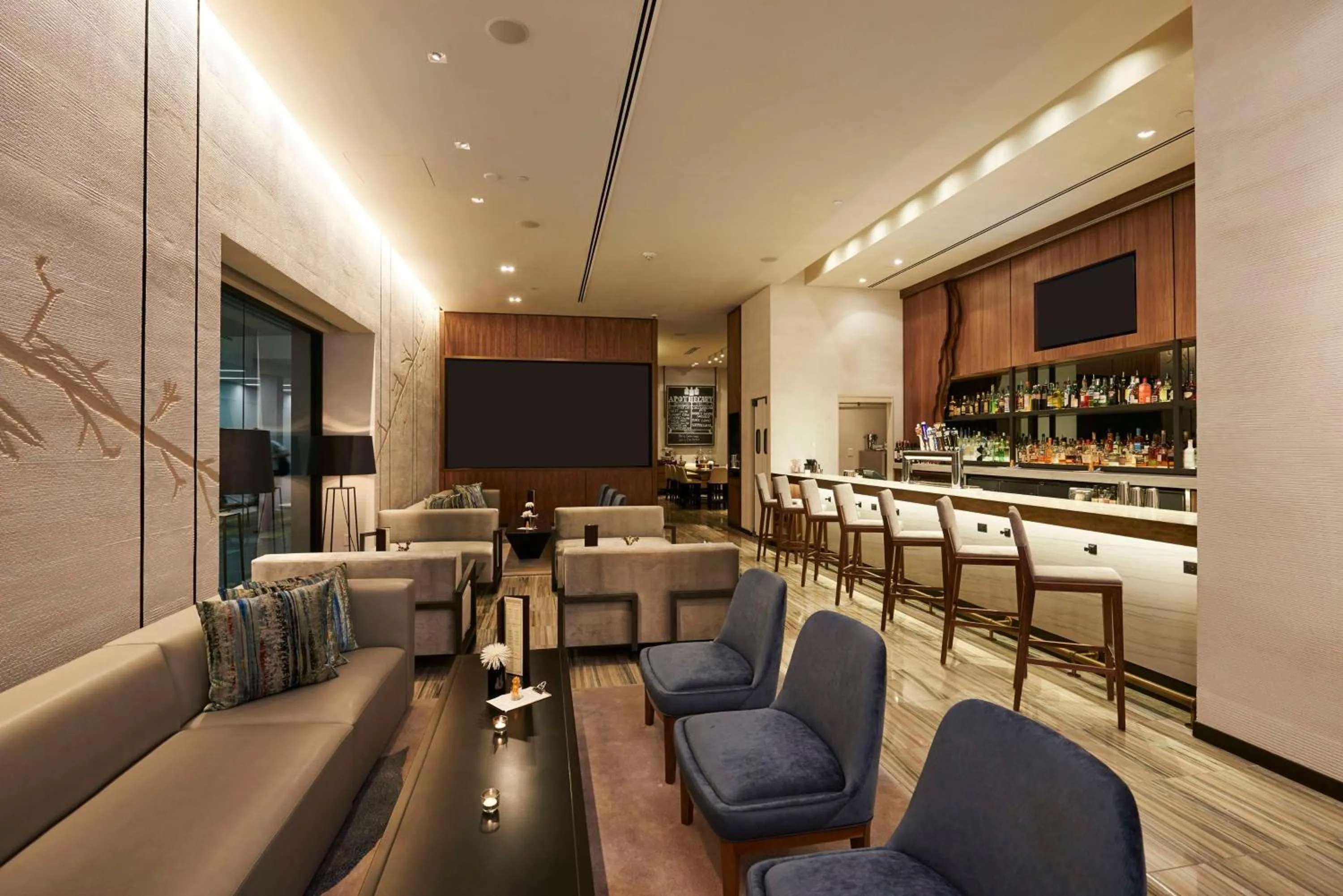 Lounge or bar in The Lofton Hotel Minneapolis, Tapestry Collection by Hilton