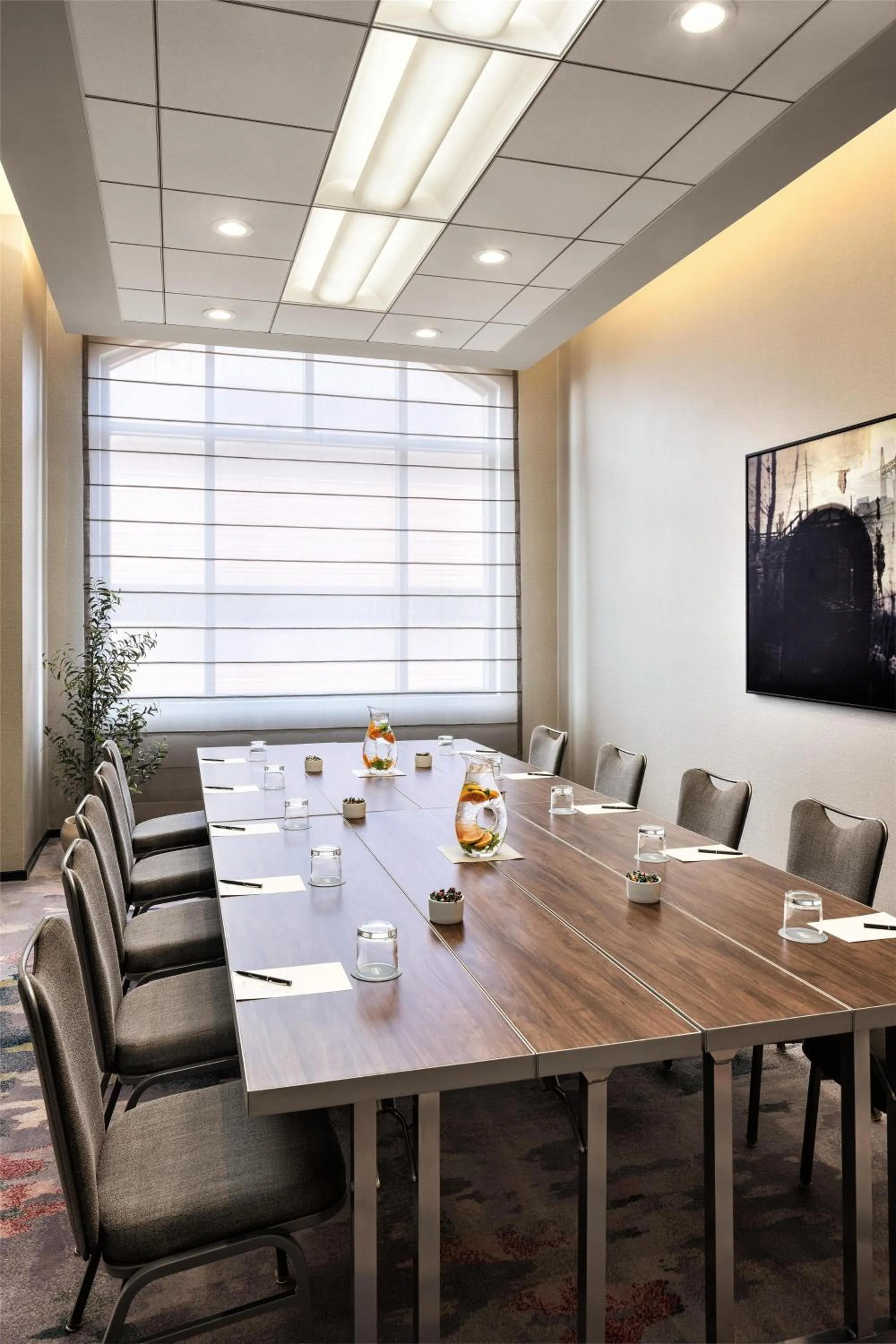 Meeting/conference room in The Lofton Hotel Minneapolis, Tapestry Collection by Hilton