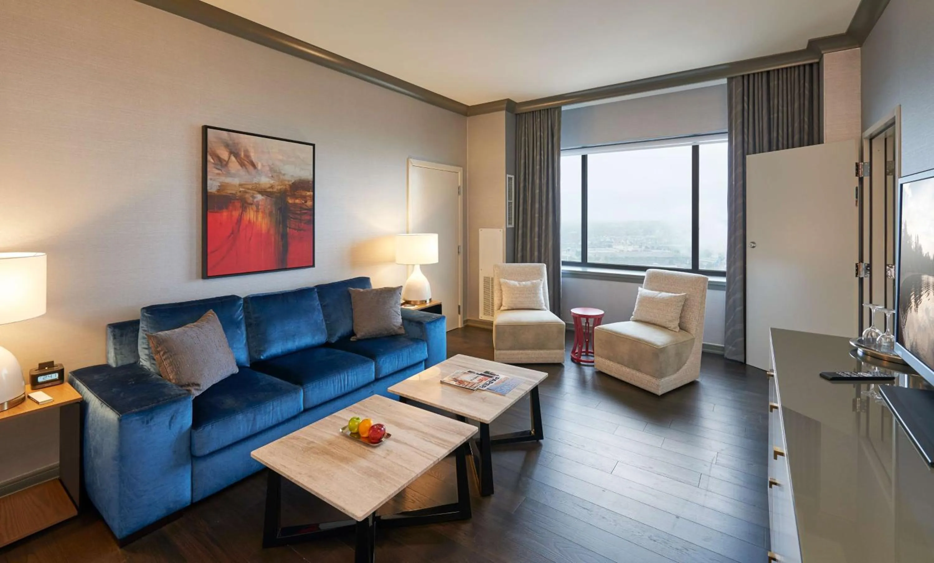 Living room in The Lofton Hotel Minneapolis, Tapestry Collection by Hilton