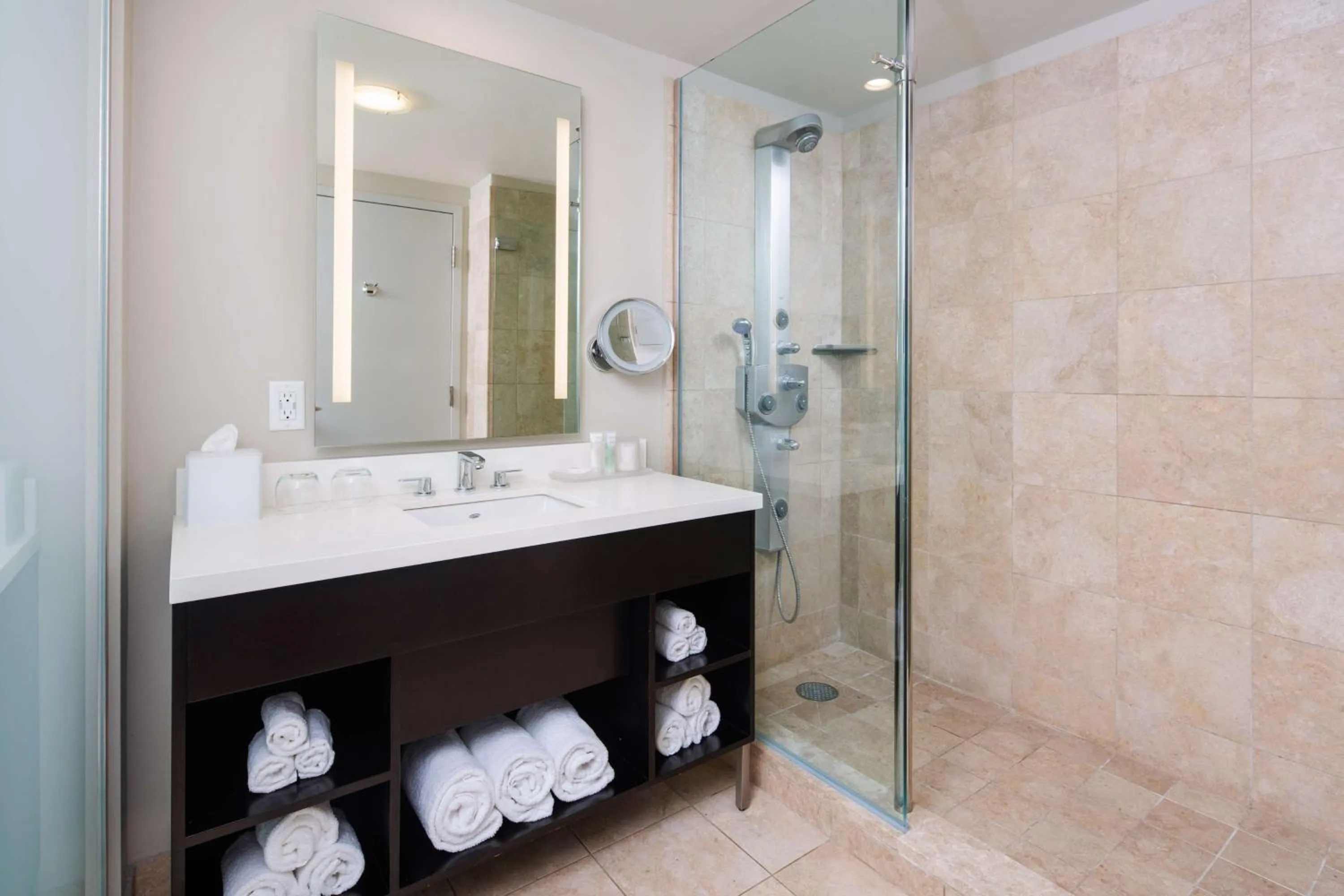 Bathroom in The Lofton Hotel Minneapolis, Tapestry Collection by Hilton