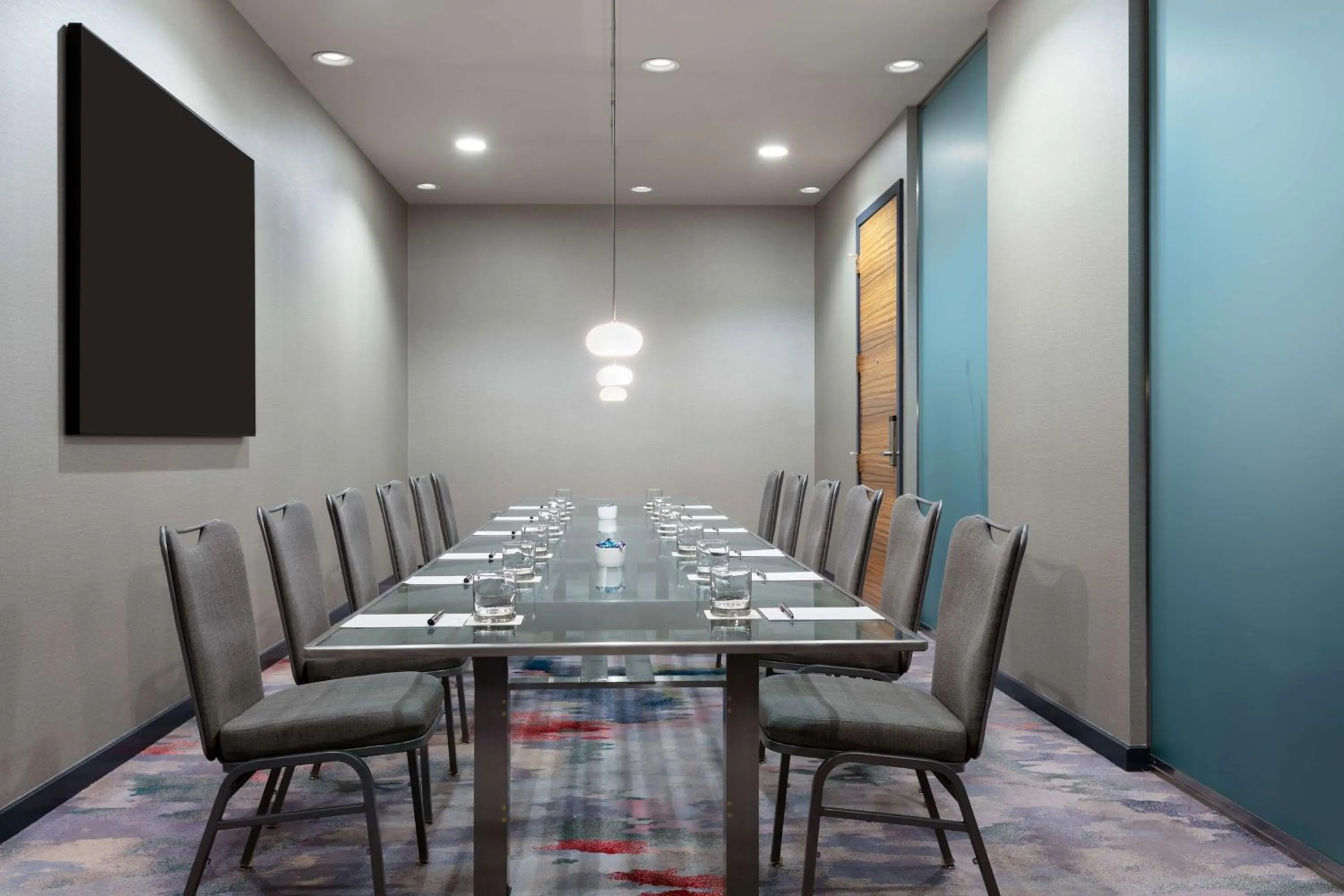 Meeting/conference room in The Lofton Hotel Minneapolis, Tapestry Collection by Hilton