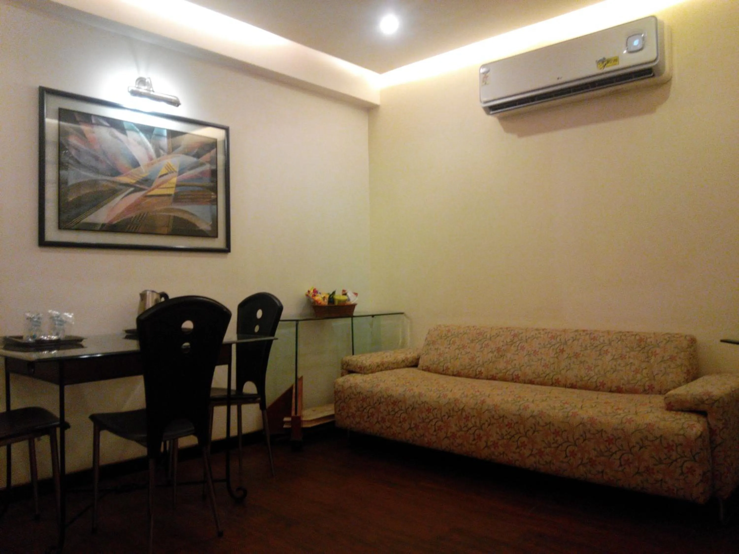 Seating area in Hotel Metro Palace Bandra