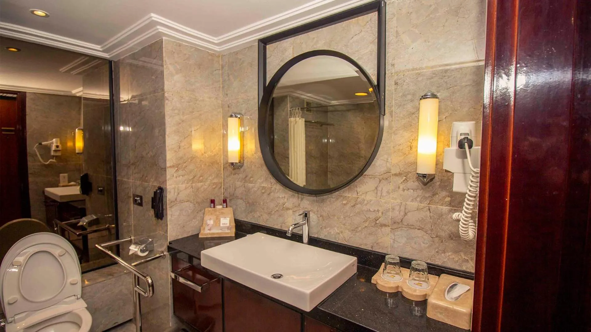 Bathroom in Redtop Hotel & Convention Center