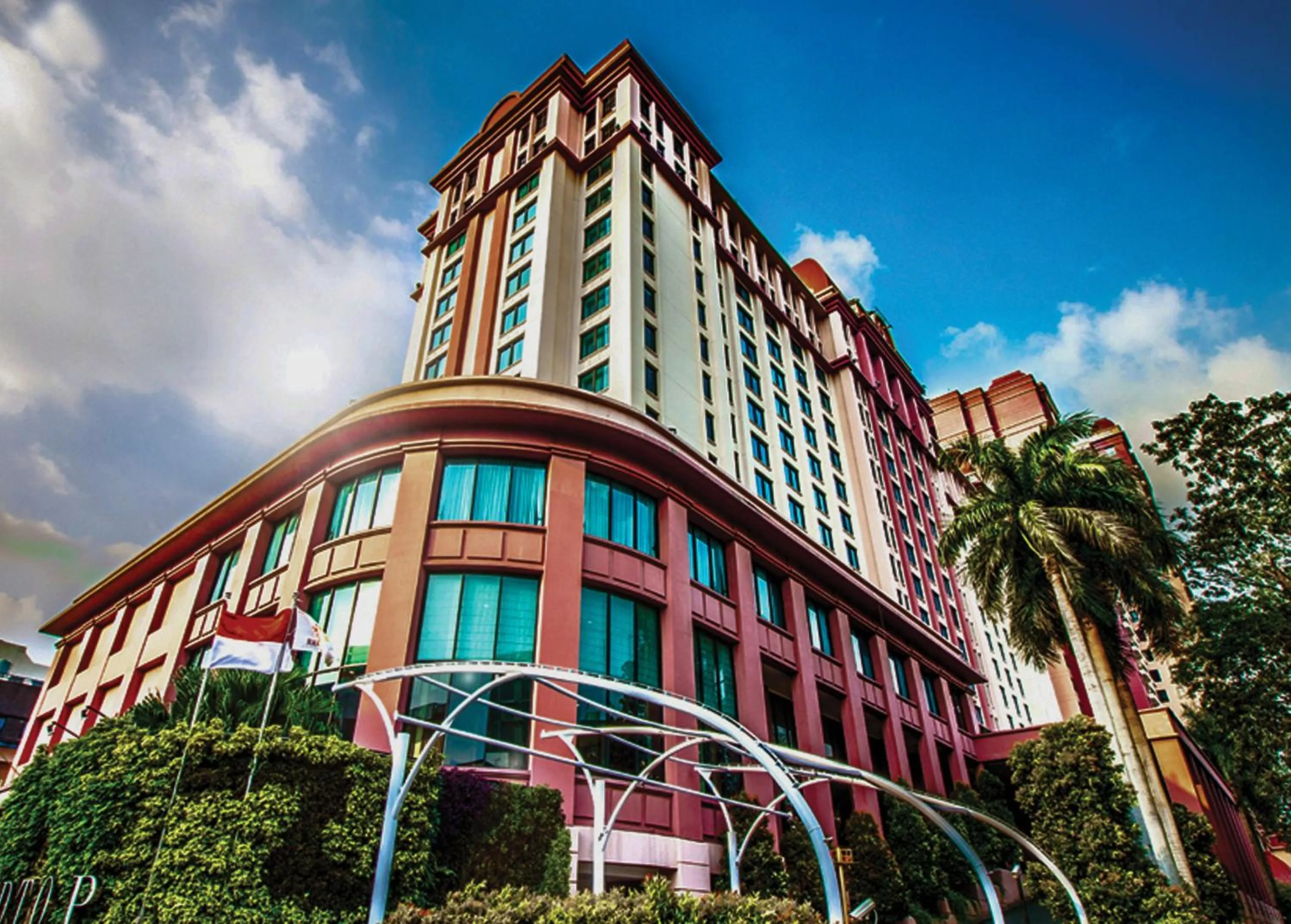 Property building in Redtop Hotel & Convention Center