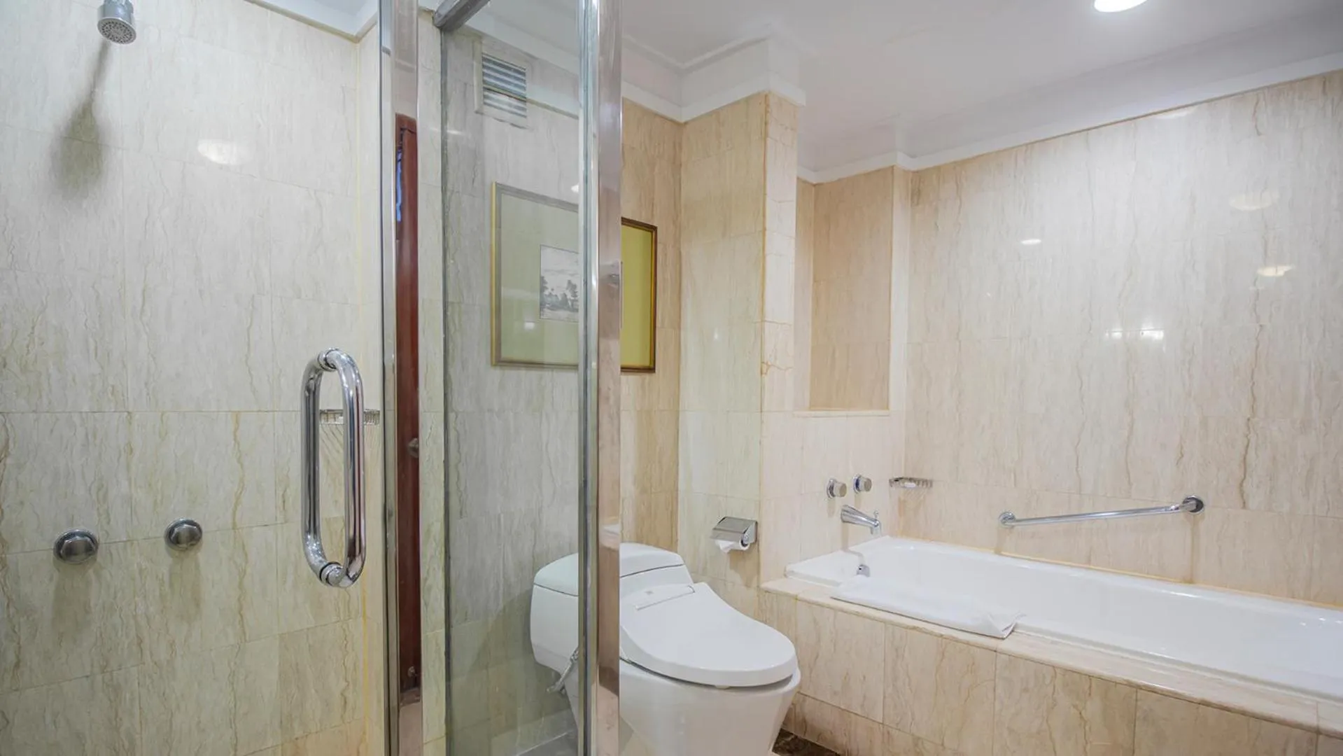 Redtop Hotel & Convention Center