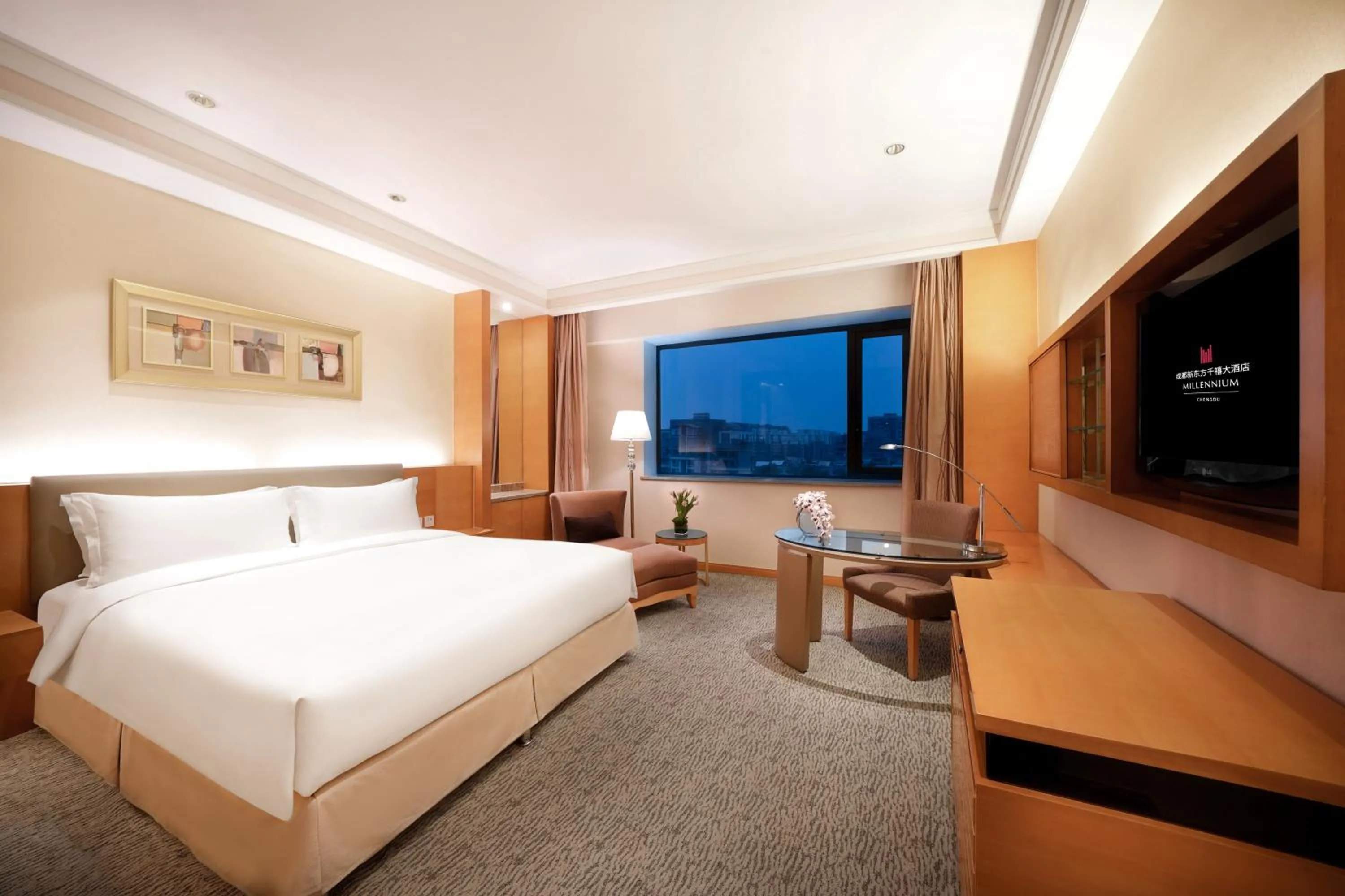 Bedroom, Bed in Millennium Hotel Chengdu