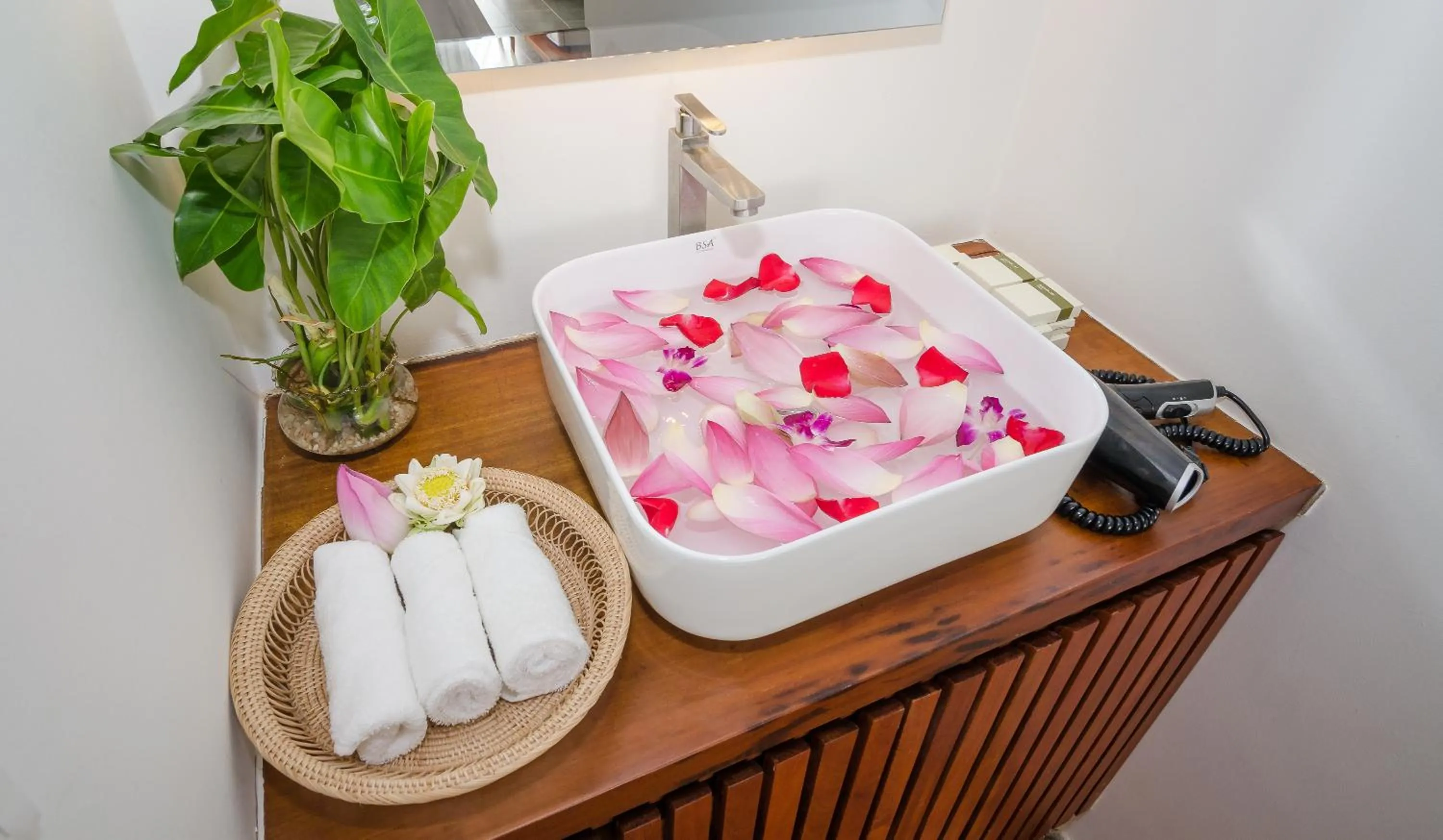 Bathroom in Neth Socheata Hotel