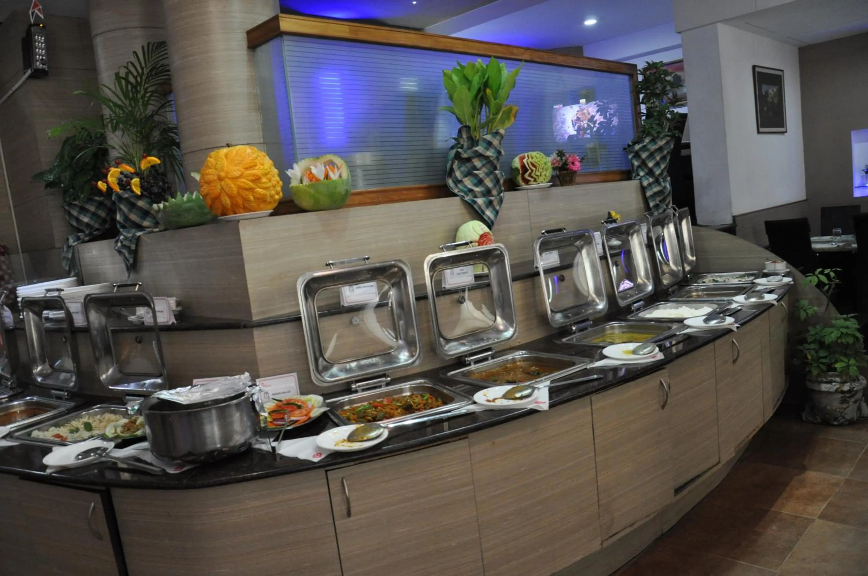 Food and drinks in Hotel Shelter