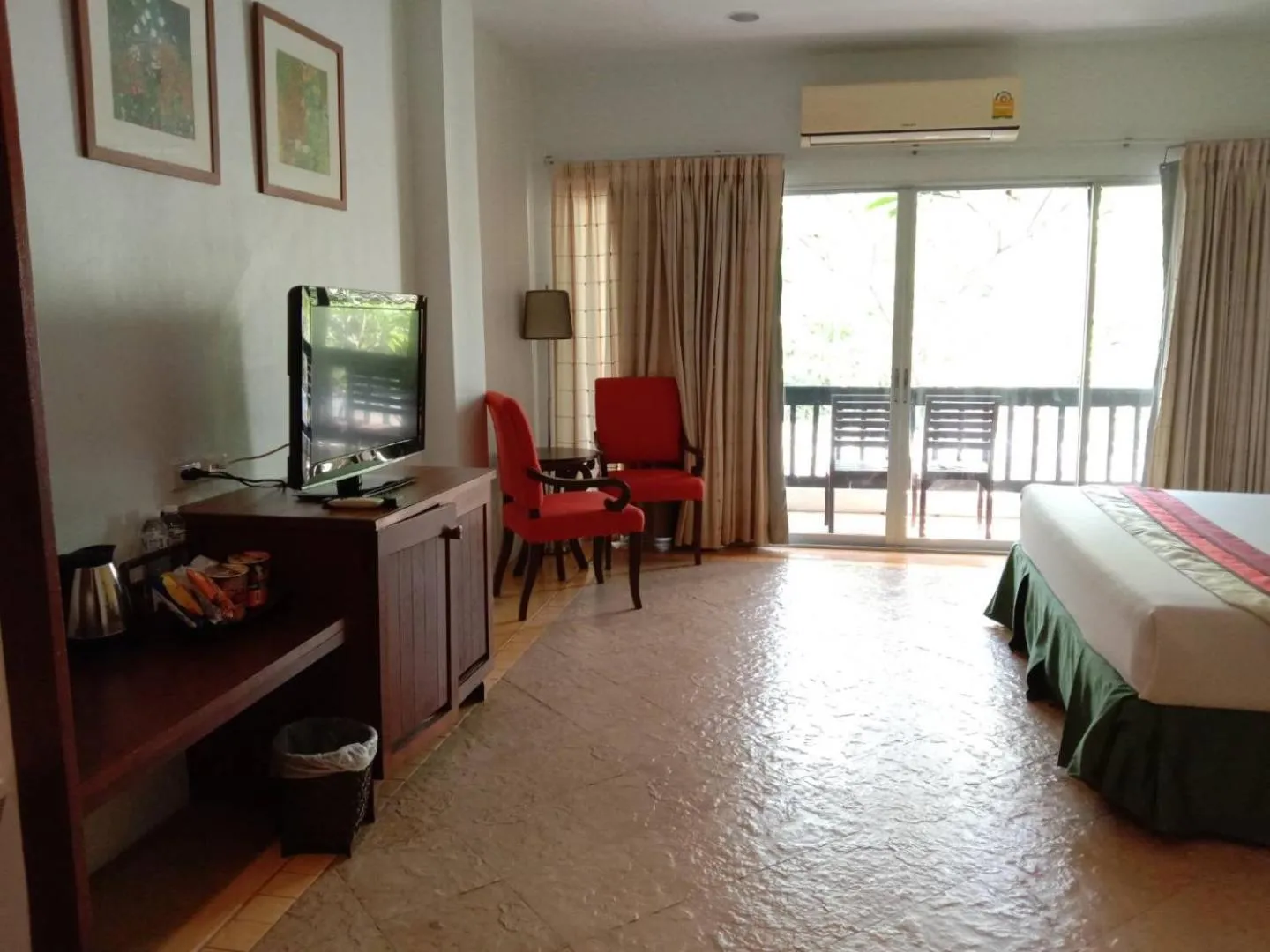 Bedroom, Bed in Golden Pine Beach Resort