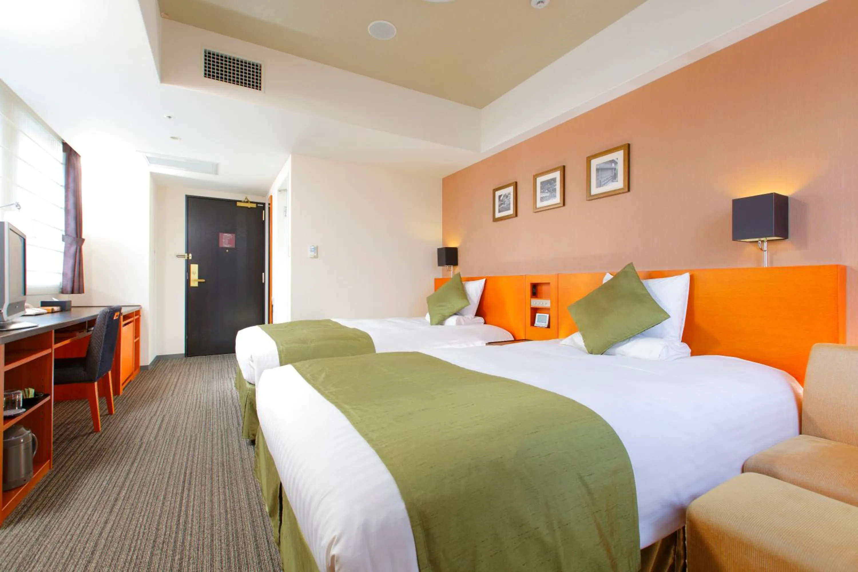 Spring, Bed in HOTEL MYSTAYS Kyoto Shijo