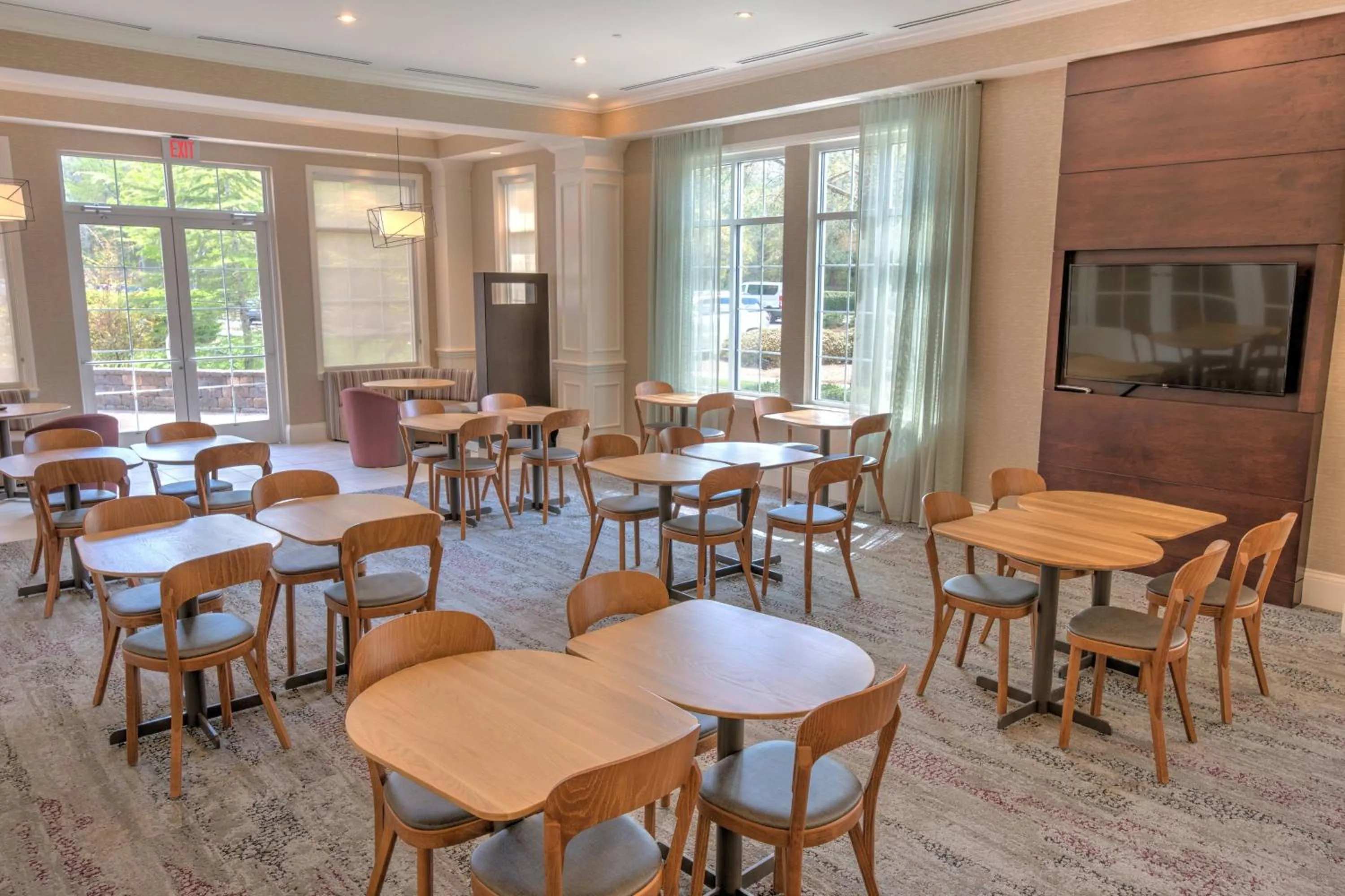 Restaurant/places to eat in Courtyard Chapel Hill