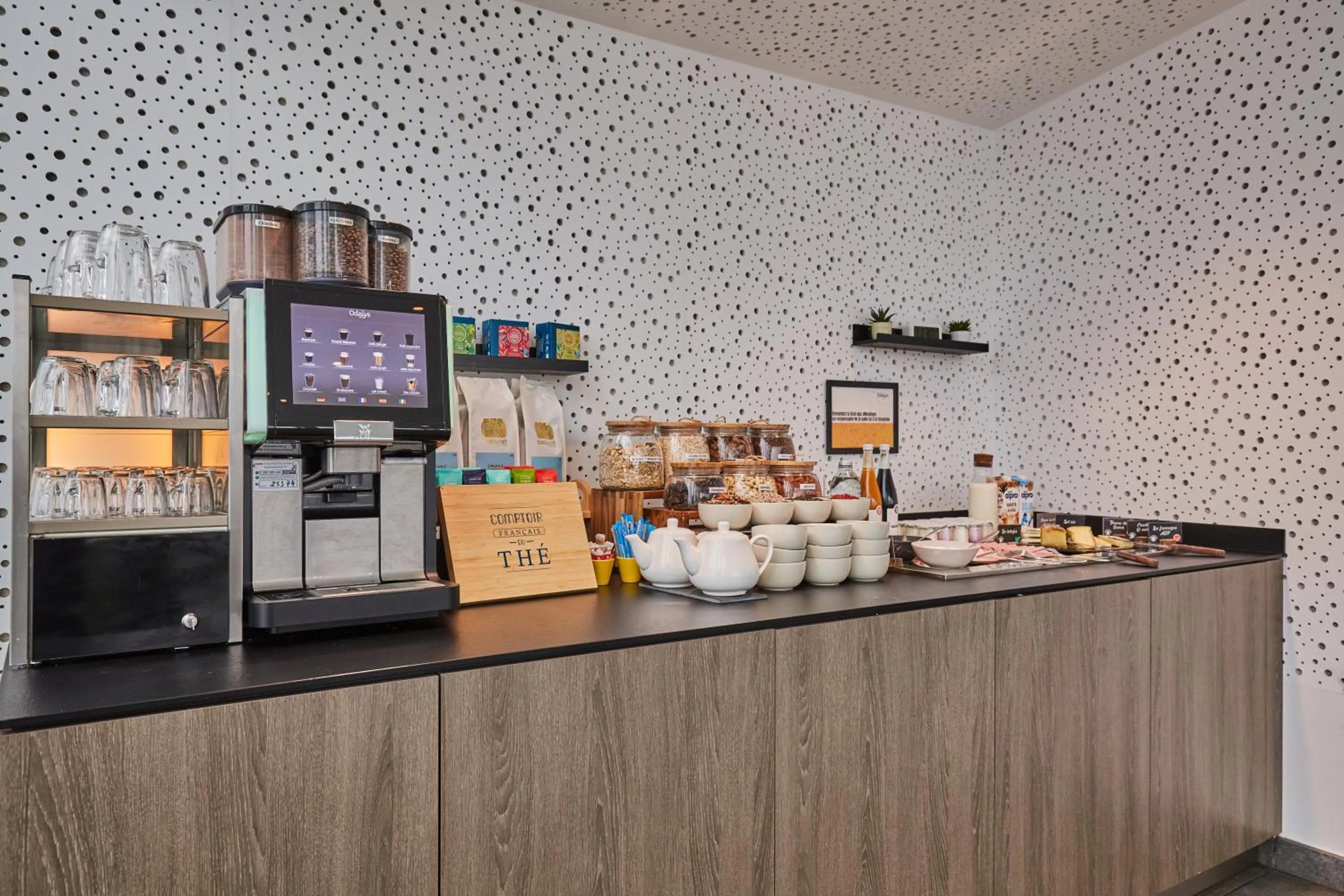 Breakfast in Appart Hotel Odalys City Paris XVII