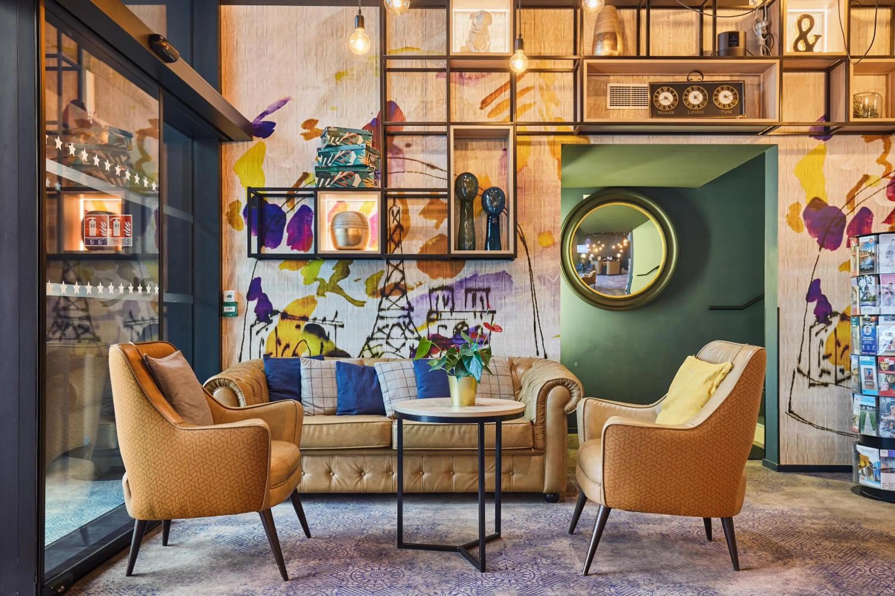 Seating area in Appart Hotel Odalys City Paris XVII