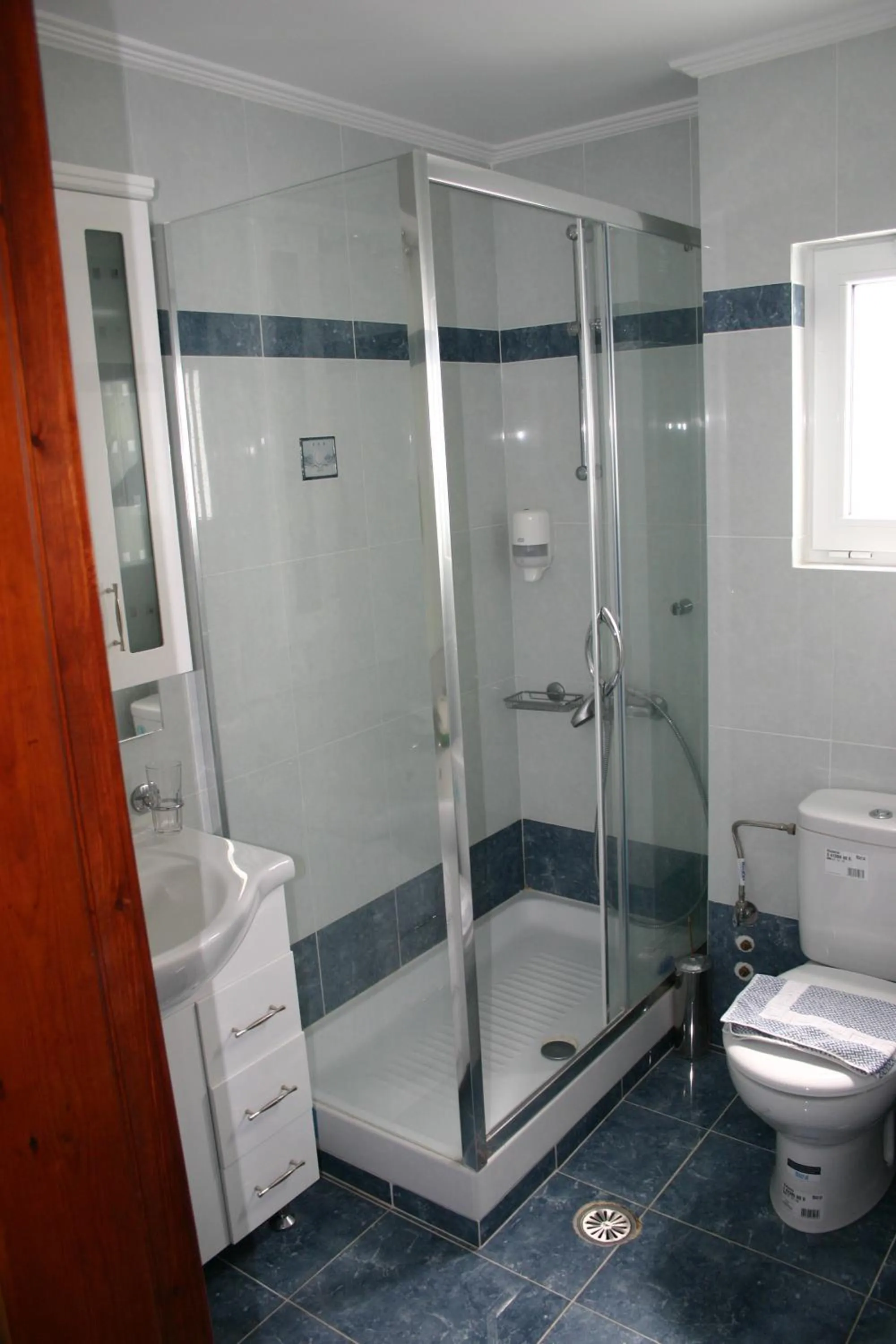 Bathroom in Petit Palais Hotel