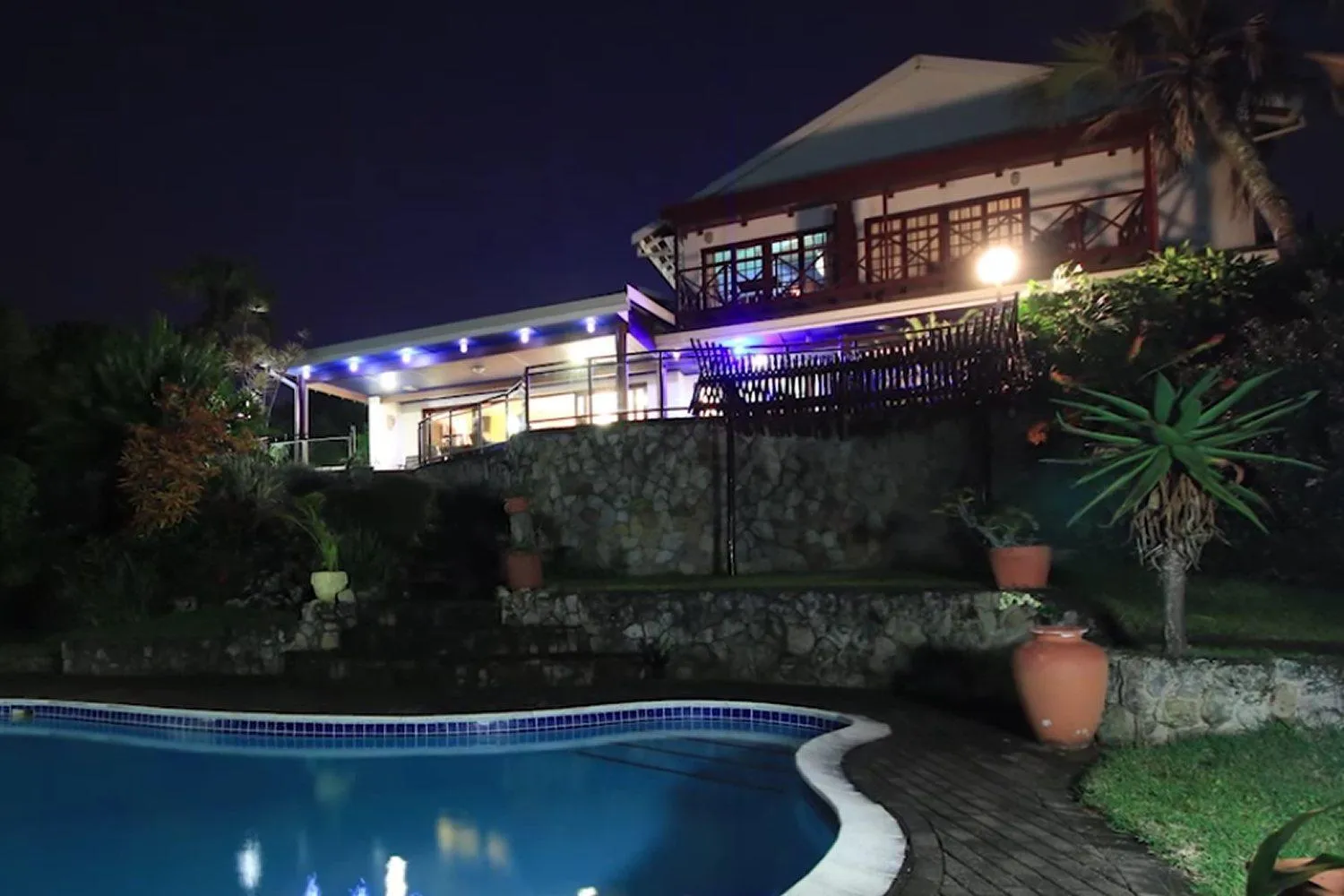 Property building in Wailana lodge