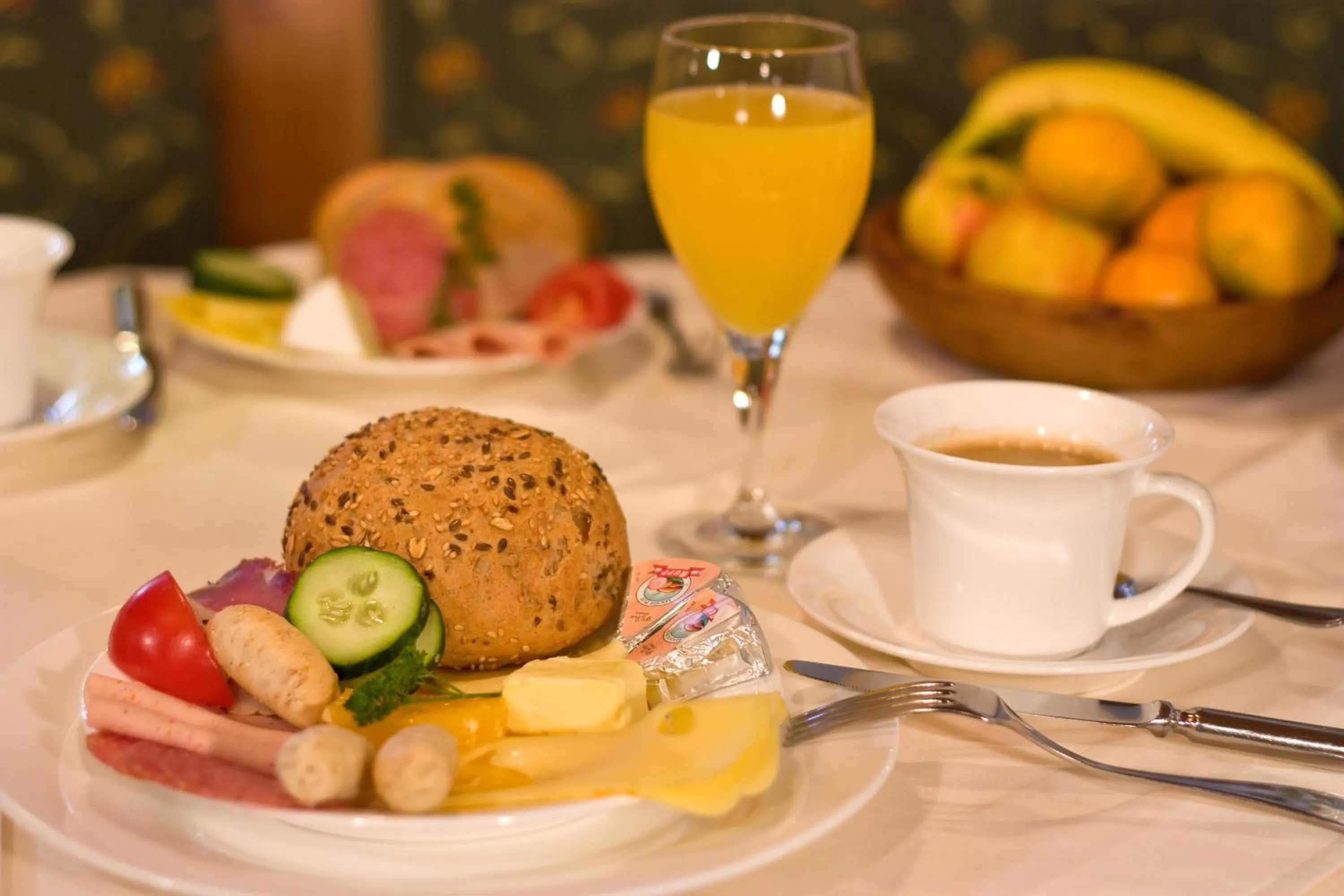 Food and drinks in Aparthotel Krösbacher