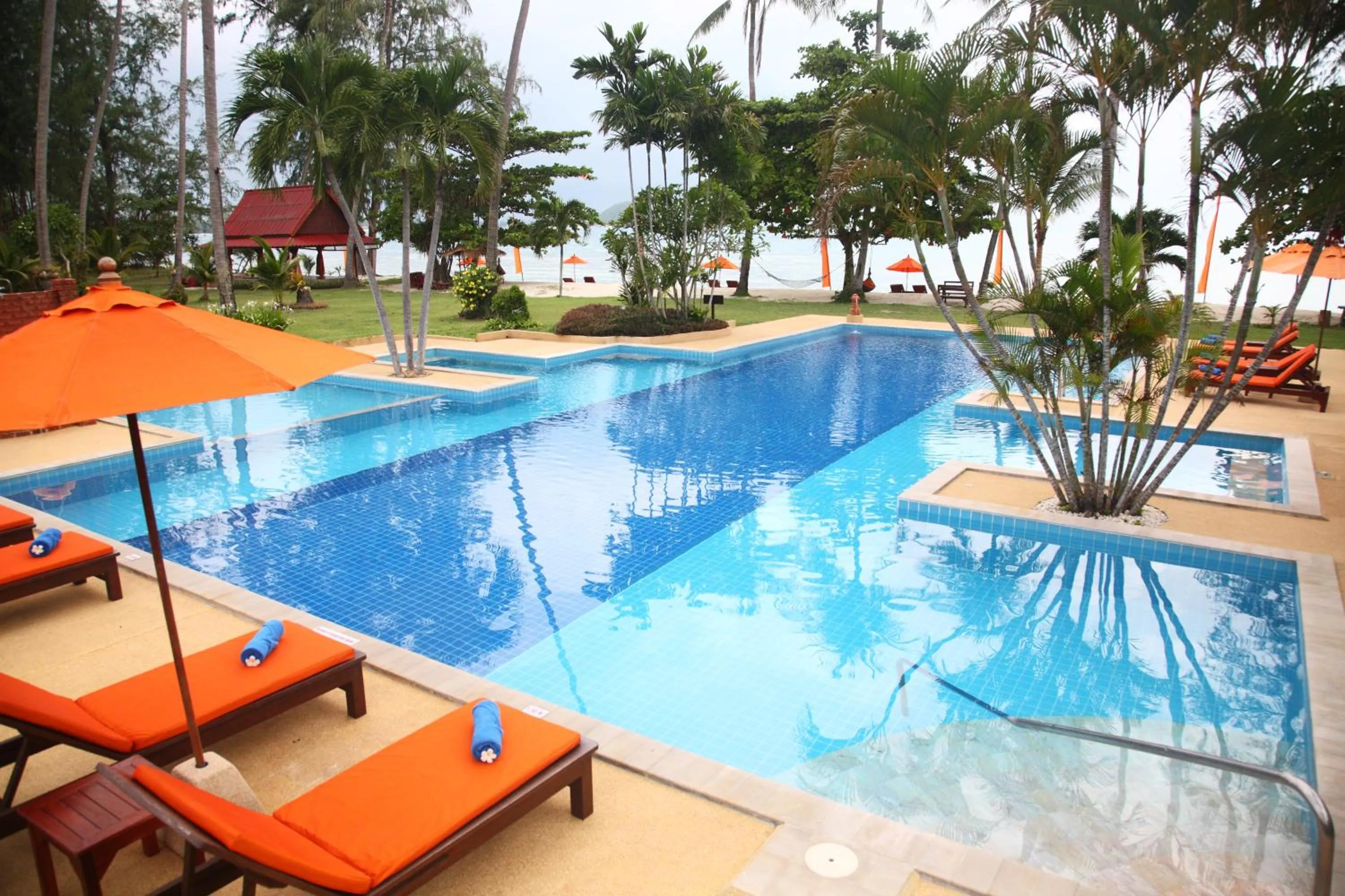 Swimming pool in Viva Vacation Resort
