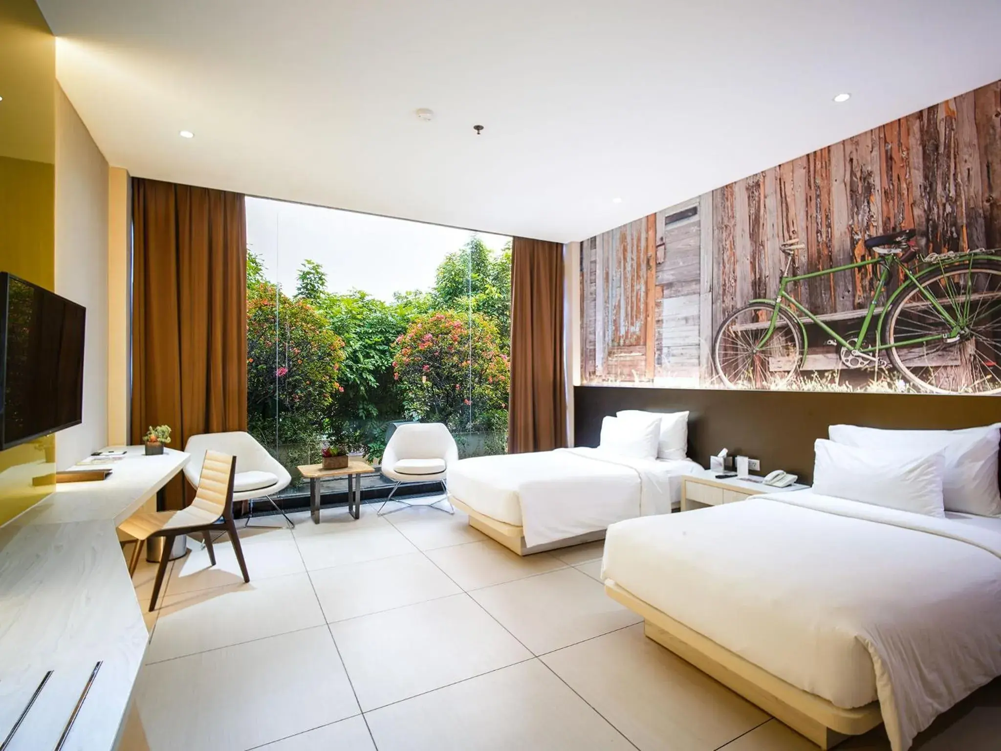 Deluxe Twin Room in FM7 Resort Hotel - Jakarta Airport Deluxe Twin Room in FM7 Resort Hotel - Jakarta Airport