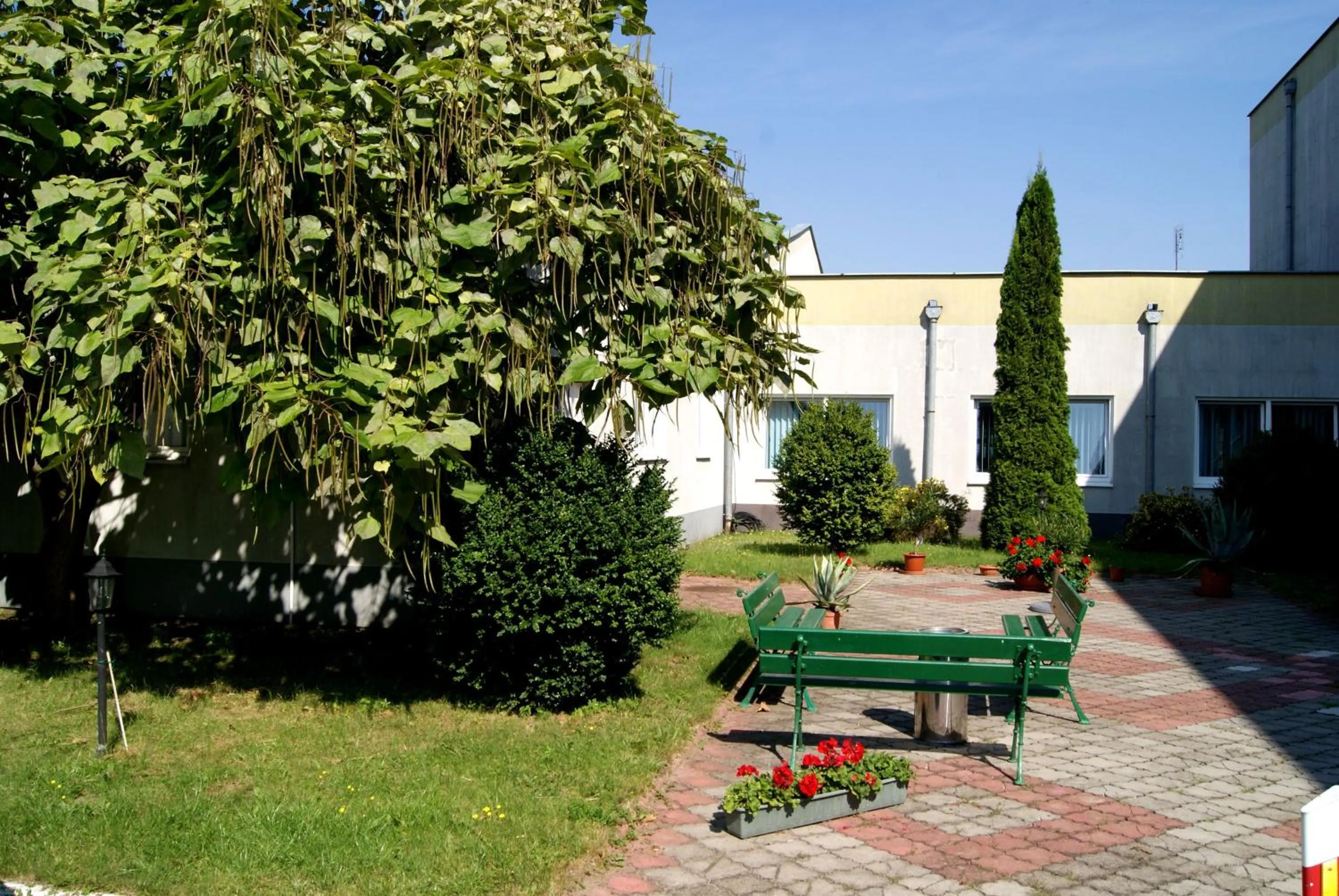 Garden in Hotel Holidays