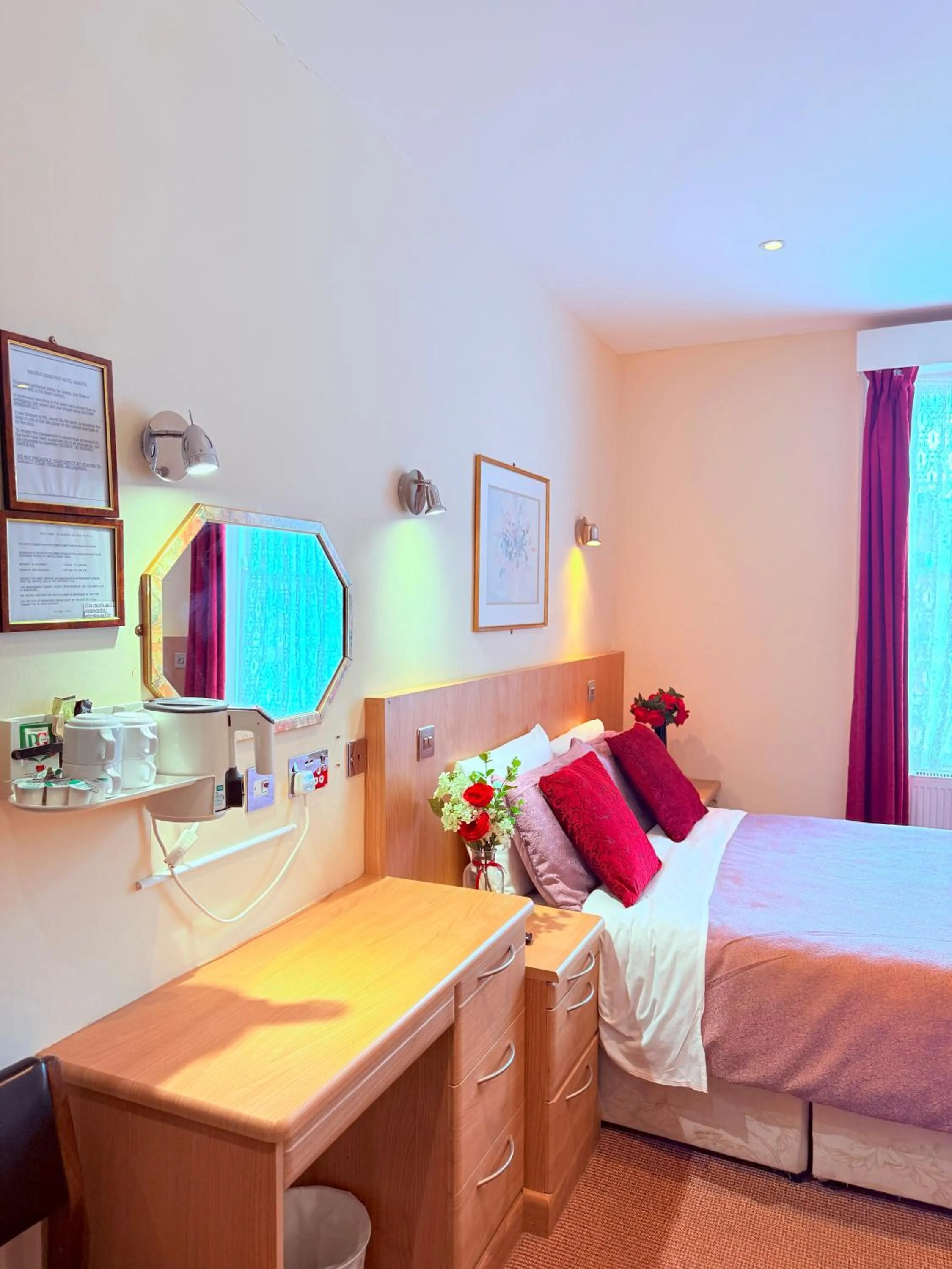 Bedroom, Bed in Albro House Hotel, London