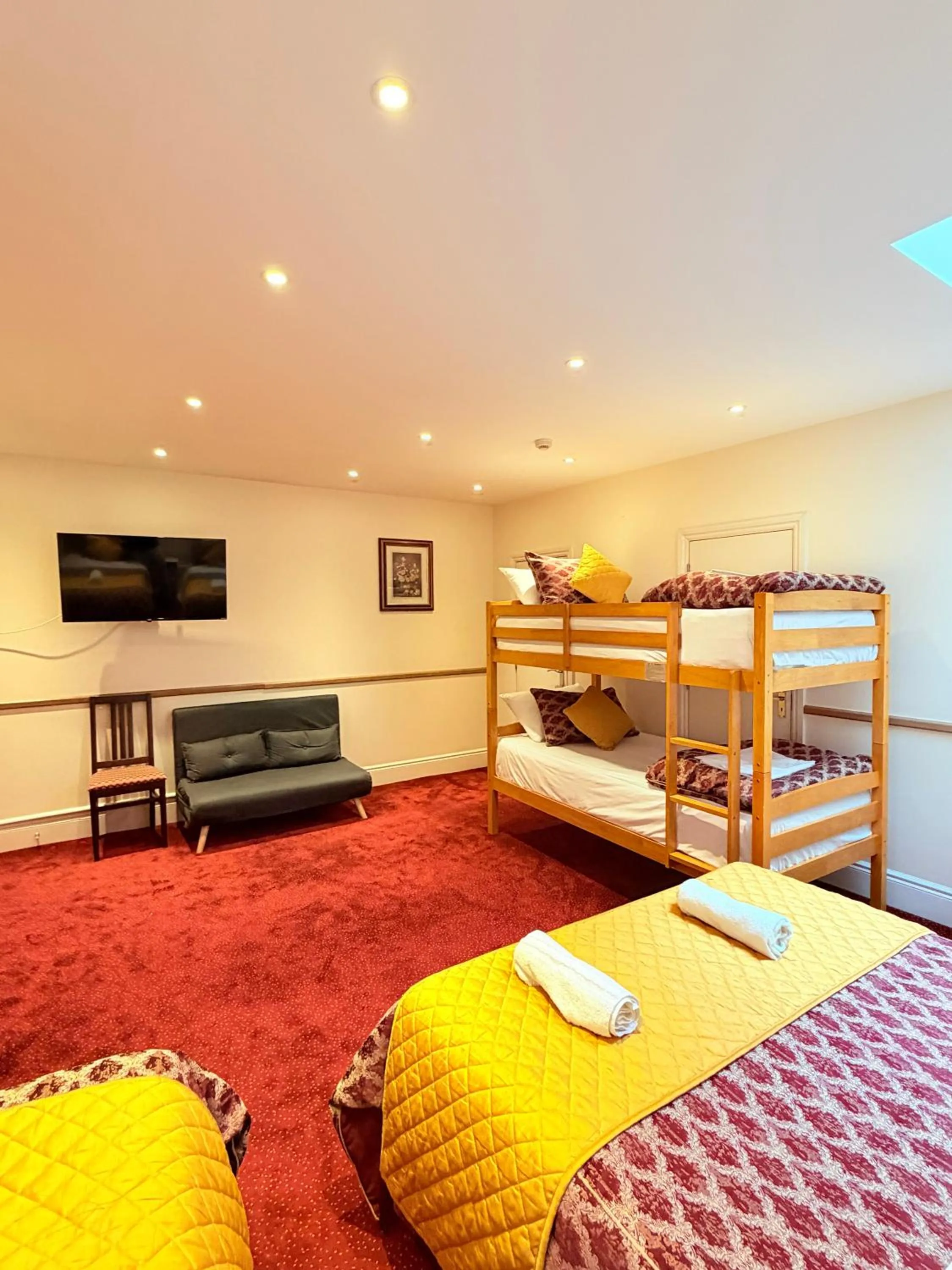 Bed in Albro House Hotel, London