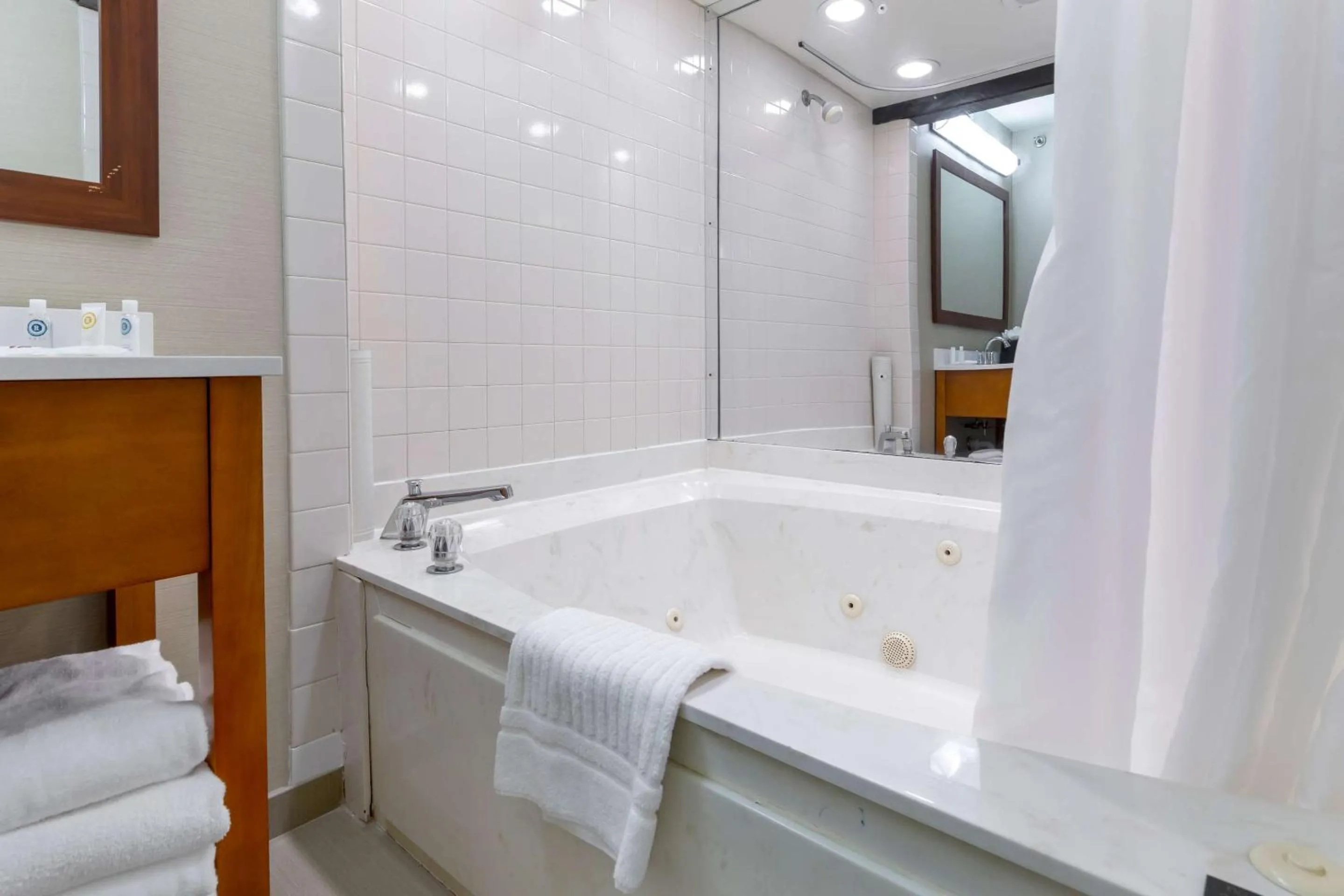 Bedroom in Comfort Inn University Durham - Chapel Hill