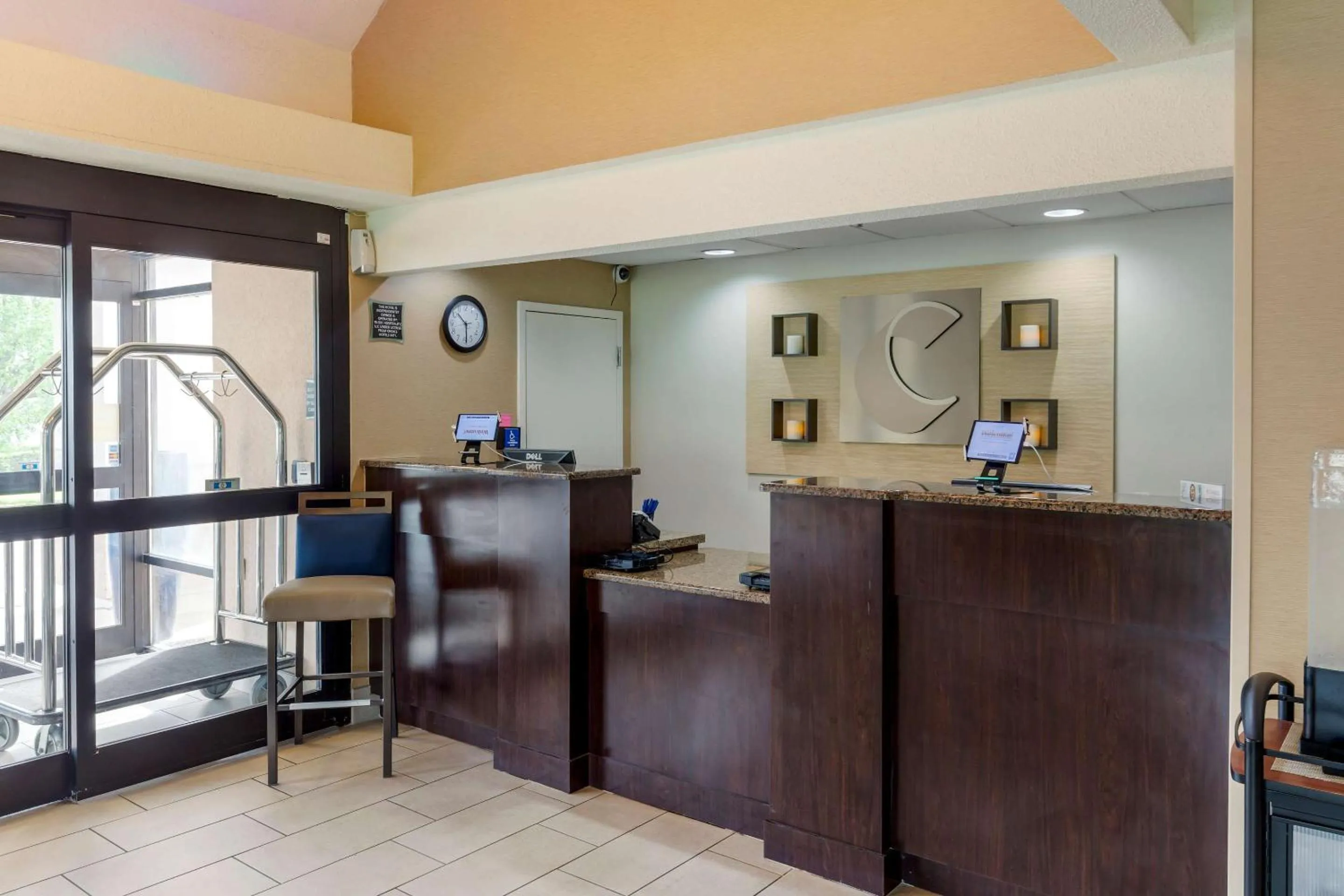 Lobby or reception in Comfort Inn University Durham - Chapel Hill