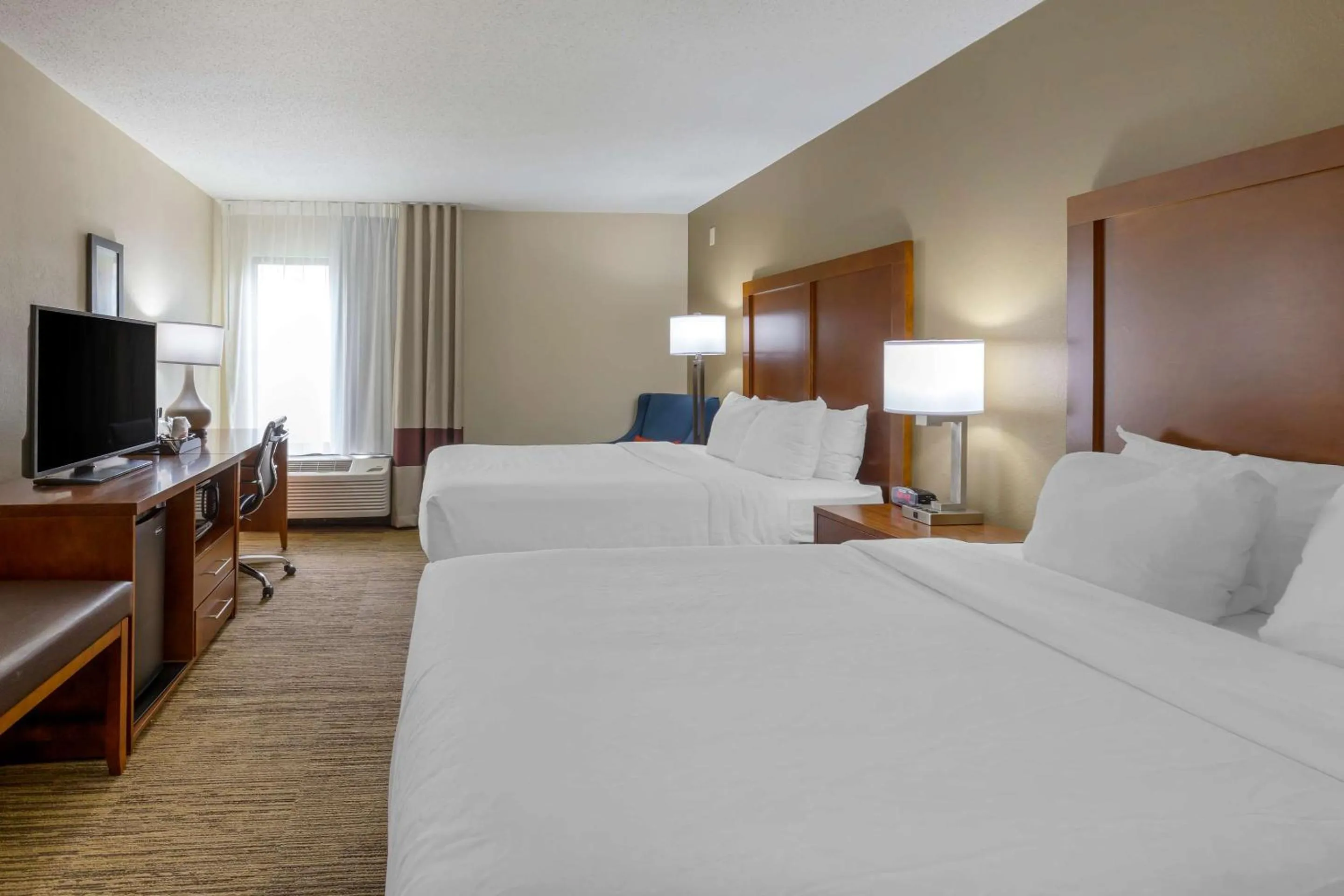 Bedroom, Bed in Comfort Inn University Durham - Chapel Hill